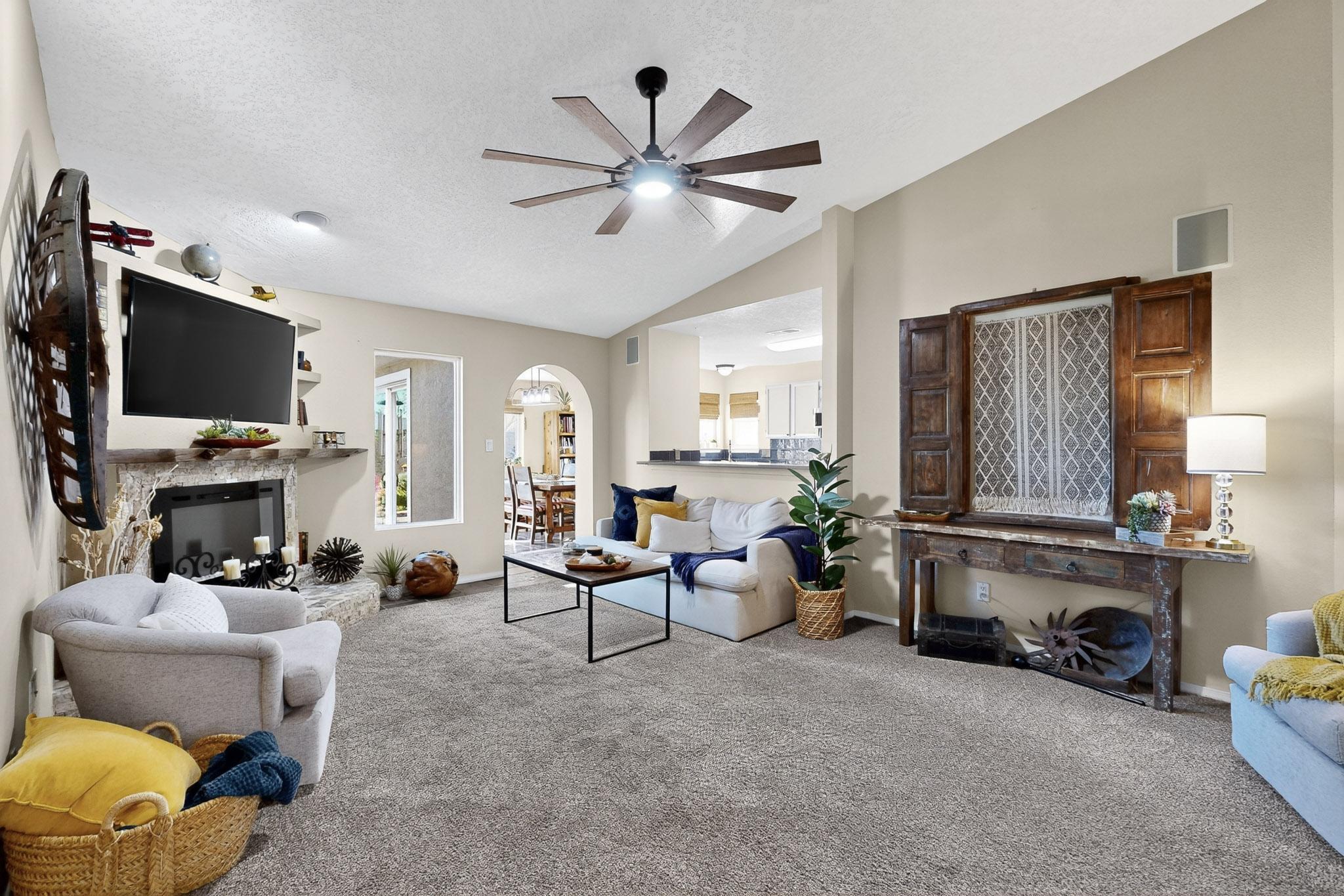 6604 Tierra Vista Avenue NW