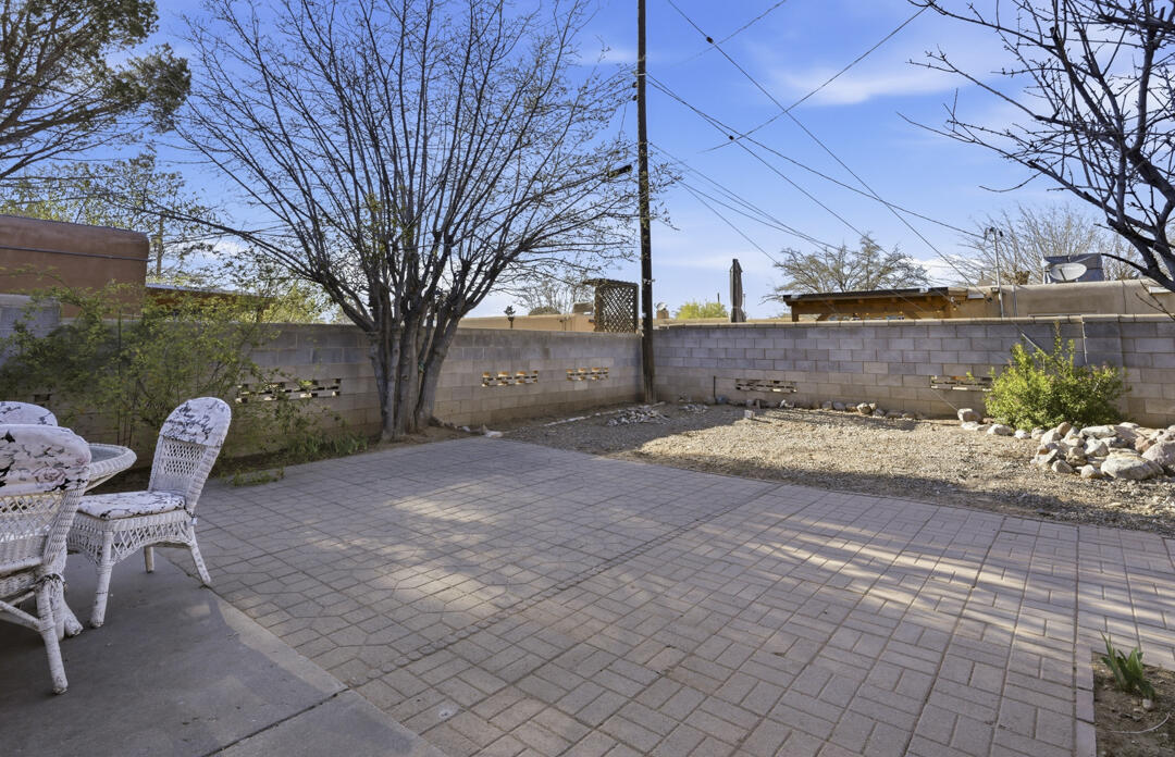 11017 Phoenix Avenue NE