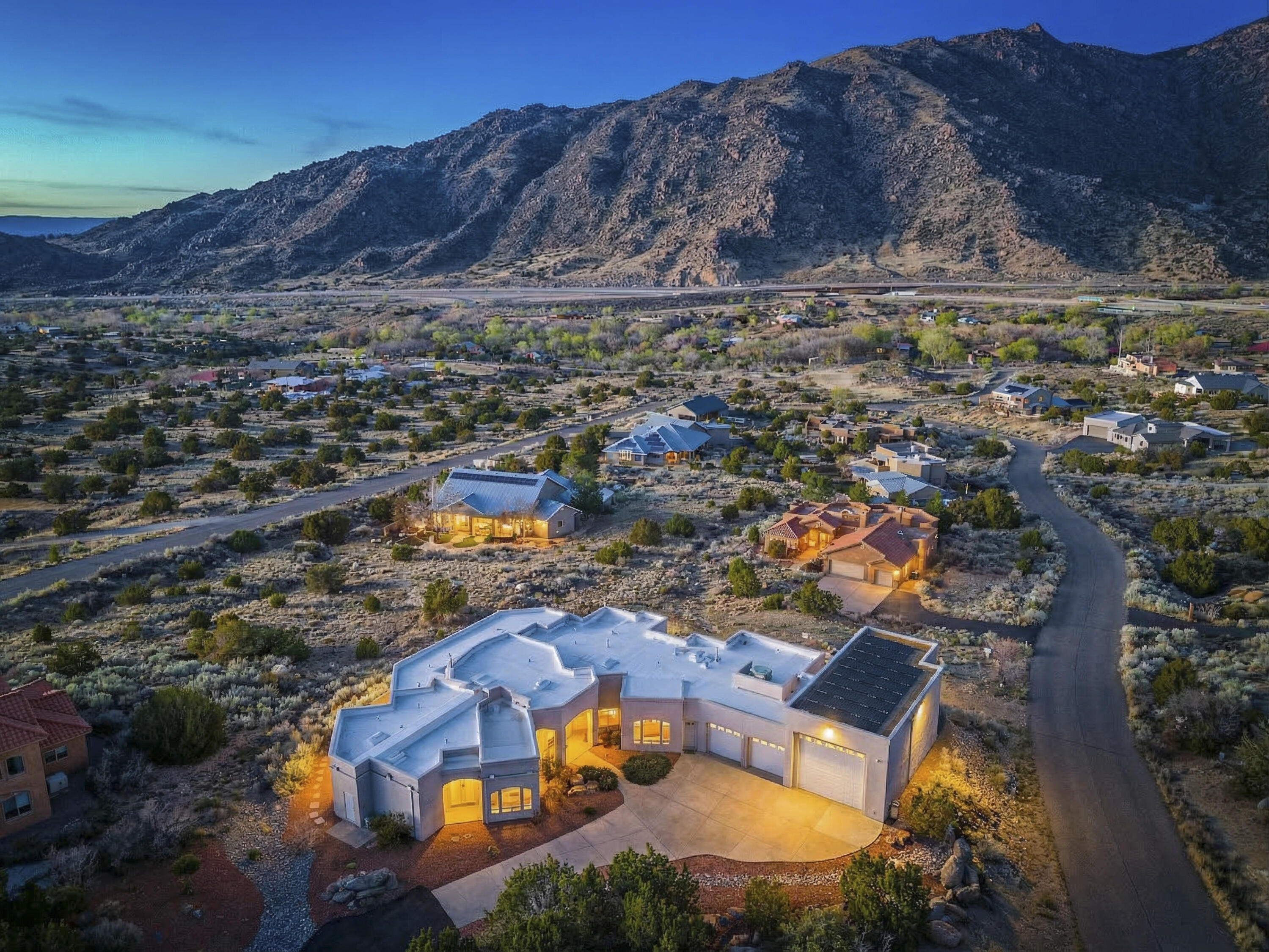 31 Desert Sky Road SE