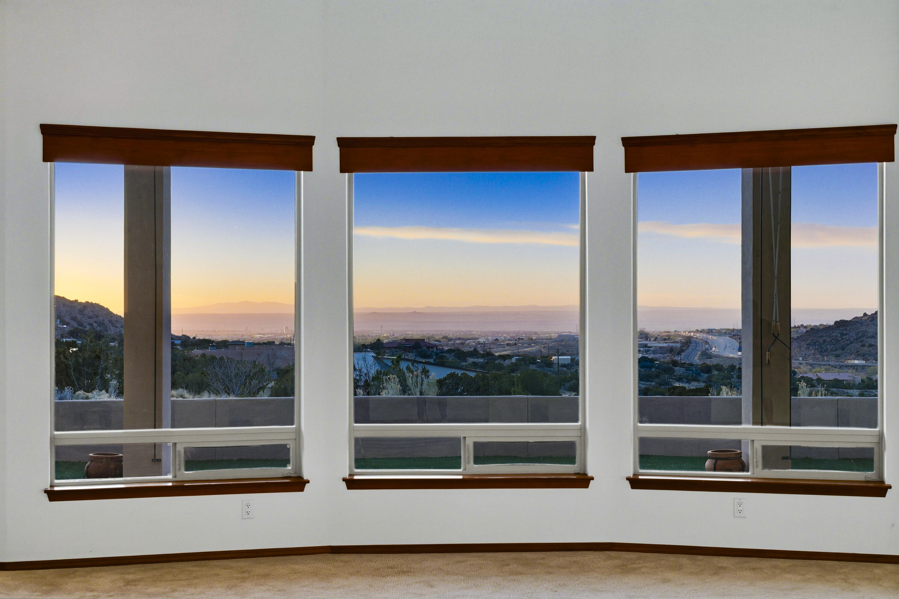 31 Desert Sky Road SE