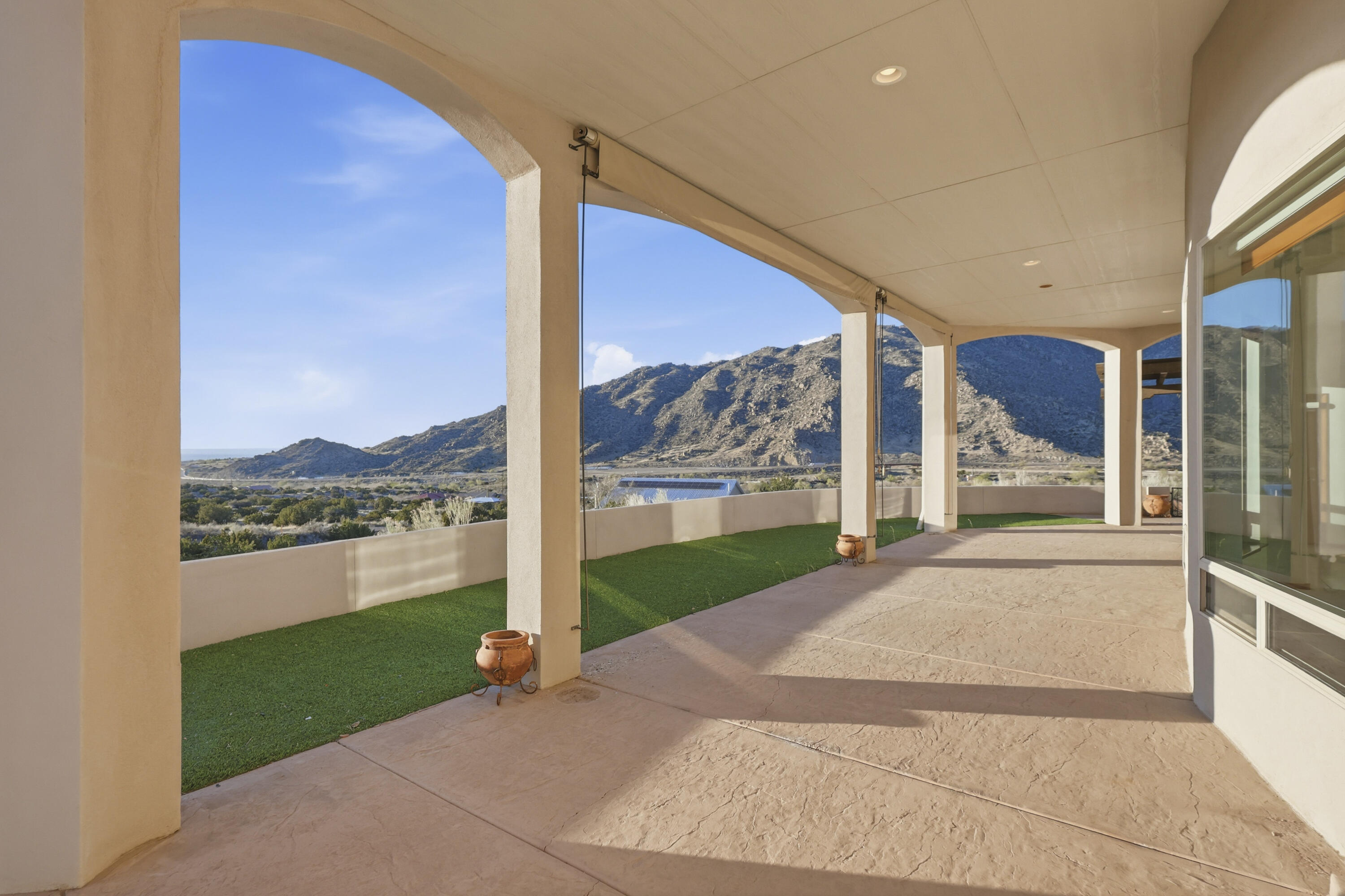 31 Desert Sky Road SE
