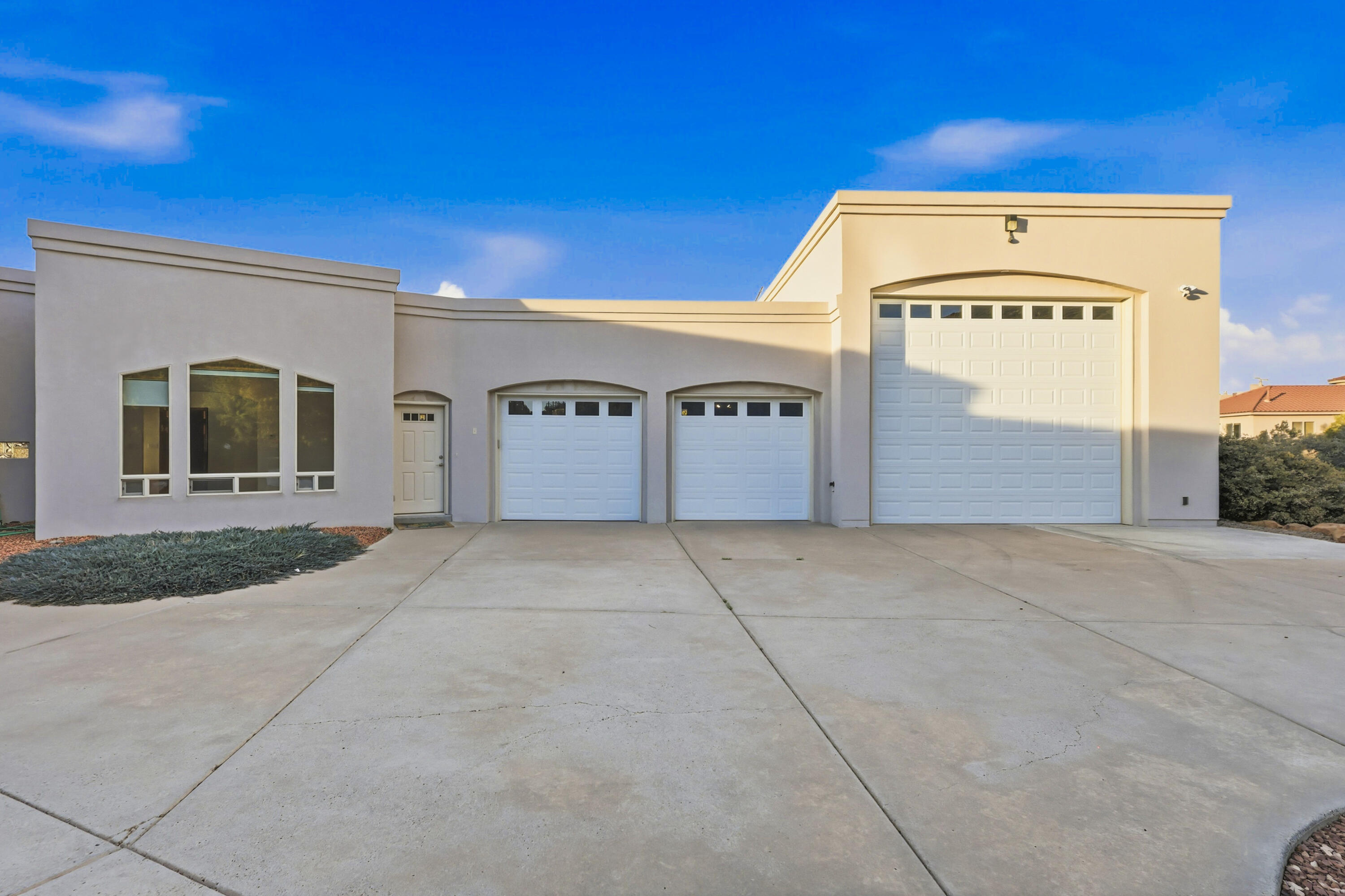 31 Desert Sky Road SE