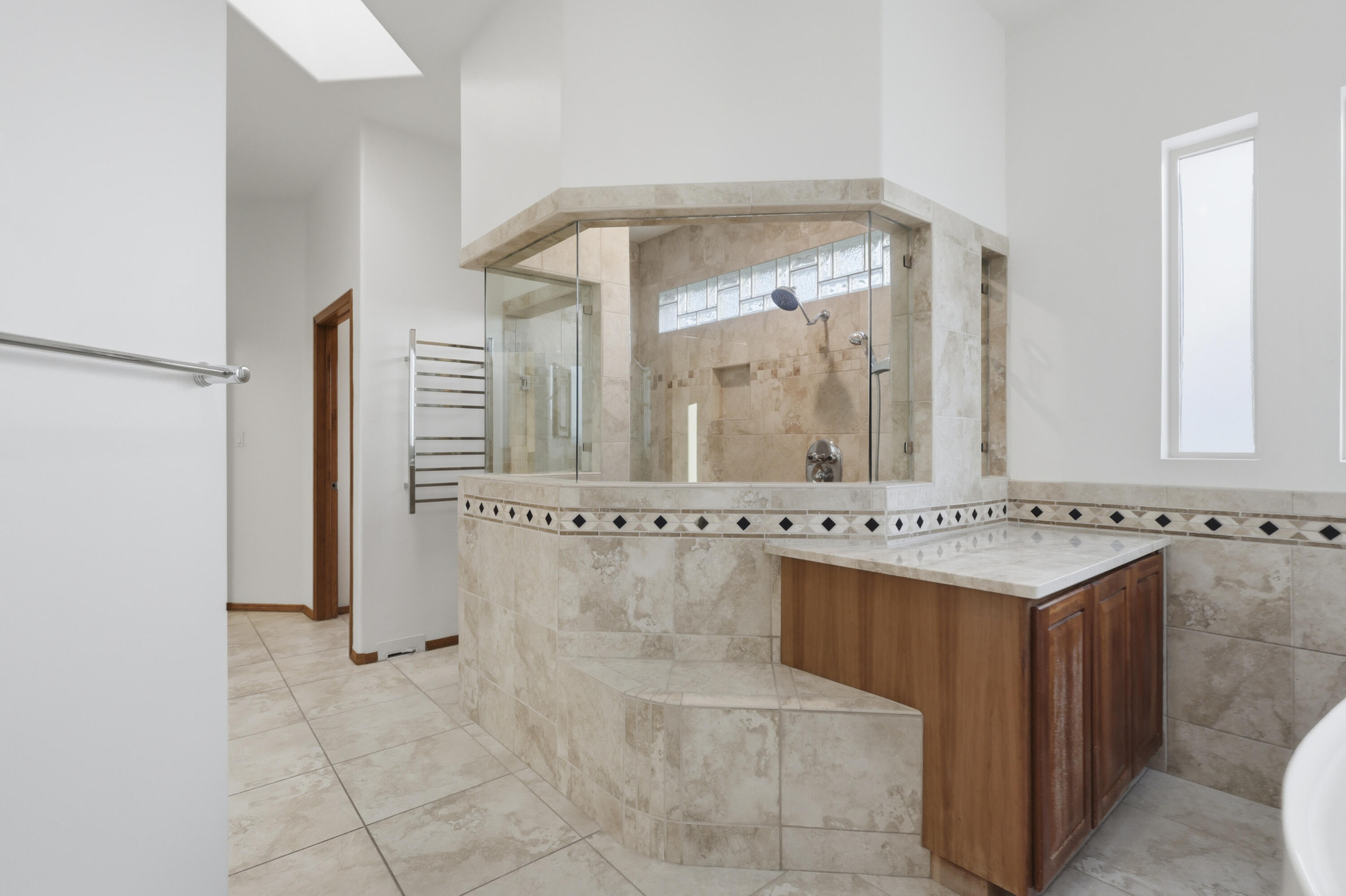 31 Desert Sky Road SE