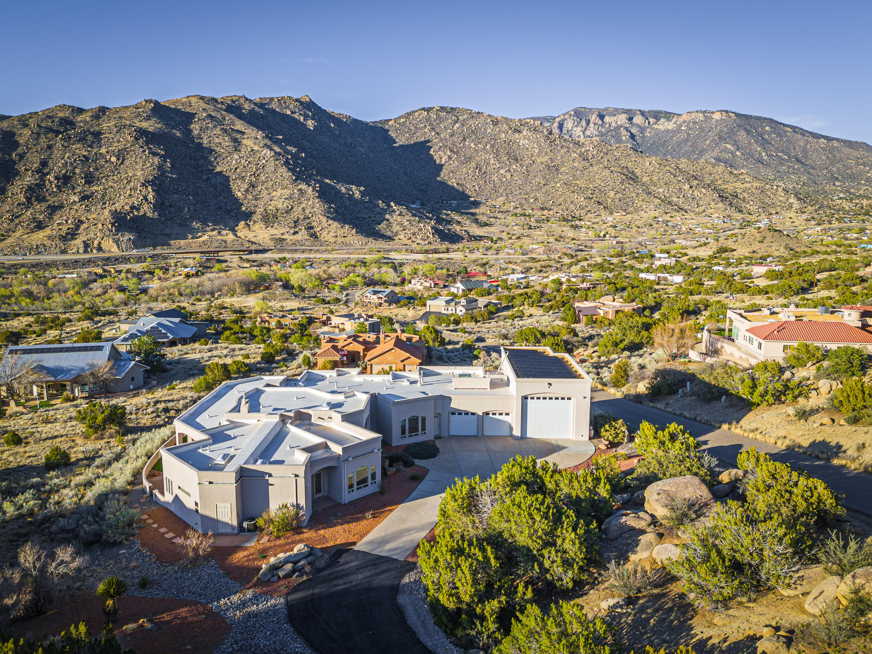 31 Desert Sky Road SE