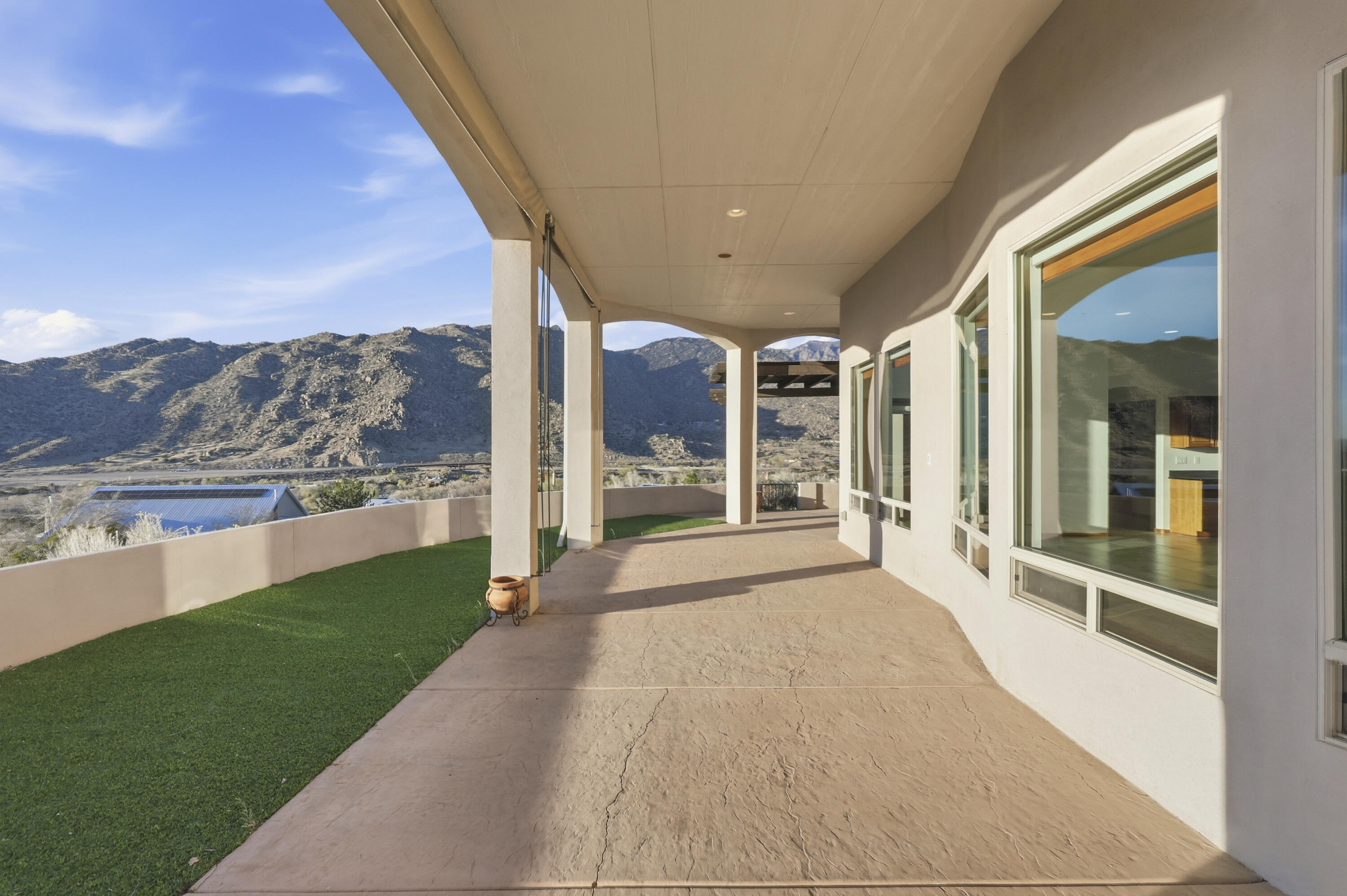 31 Desert Sky Road SE