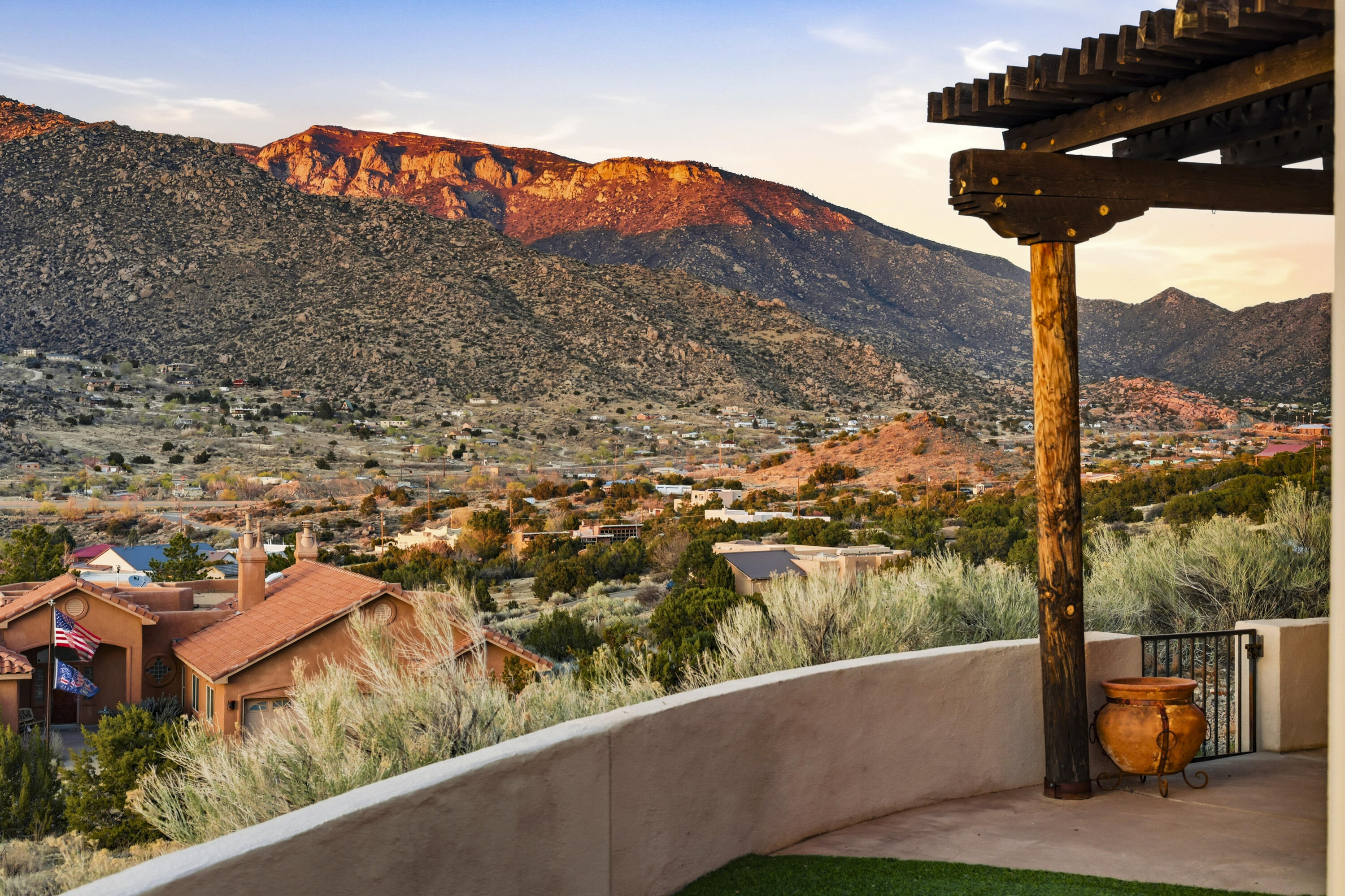 31 Desert Sky Road SE