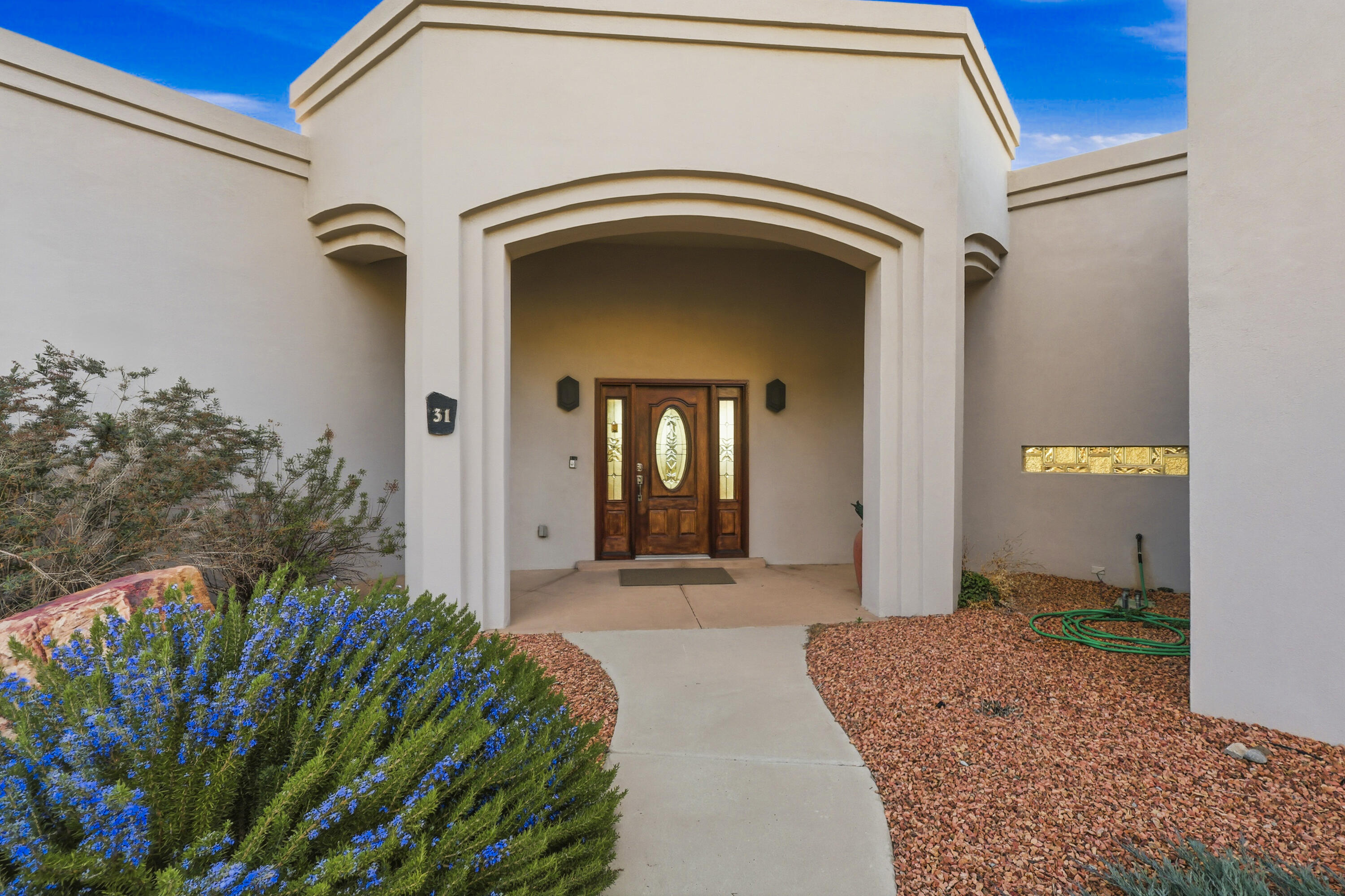 31 Desert Sky Road SE