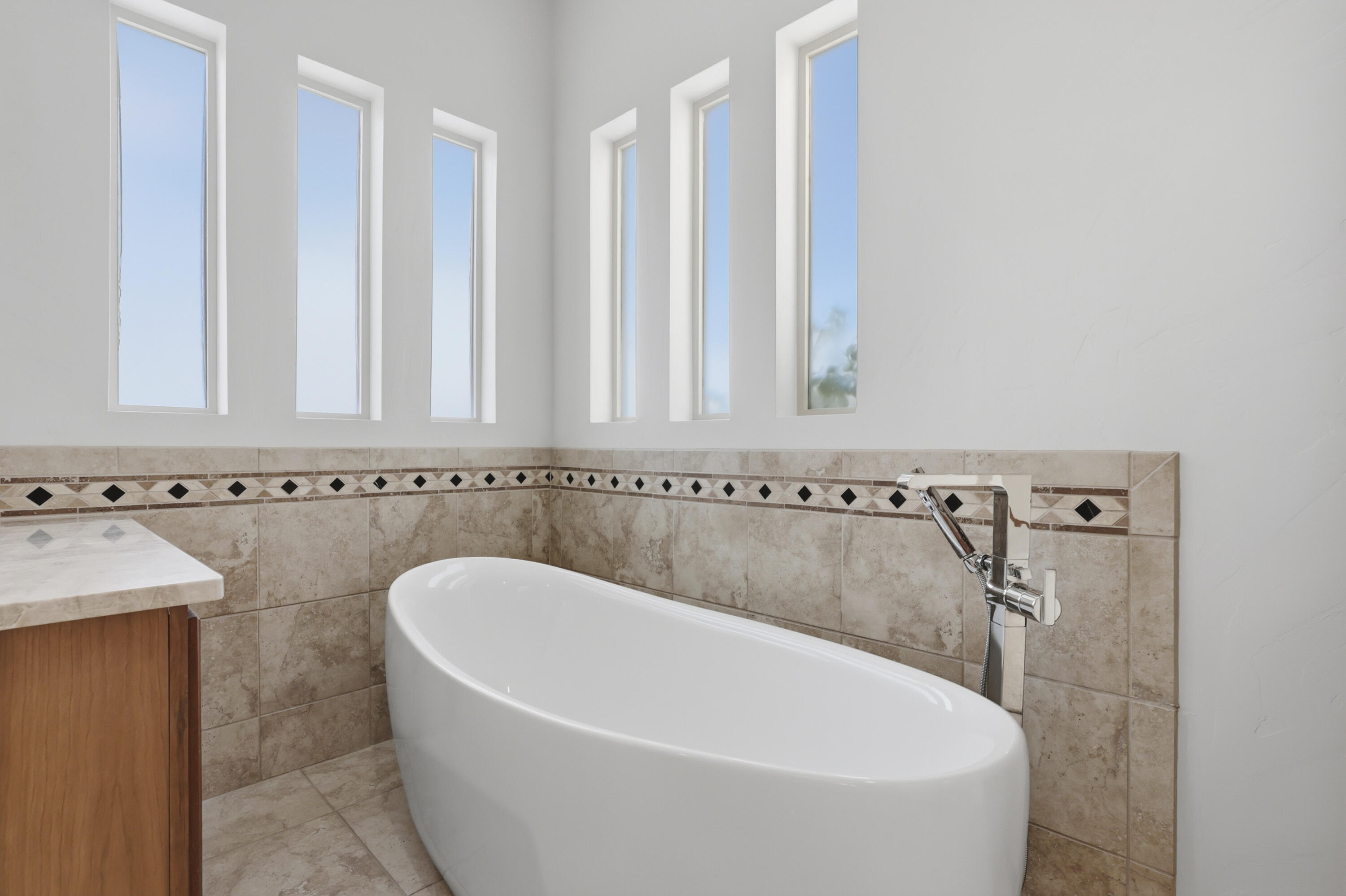 31 Desert Sky Road SE