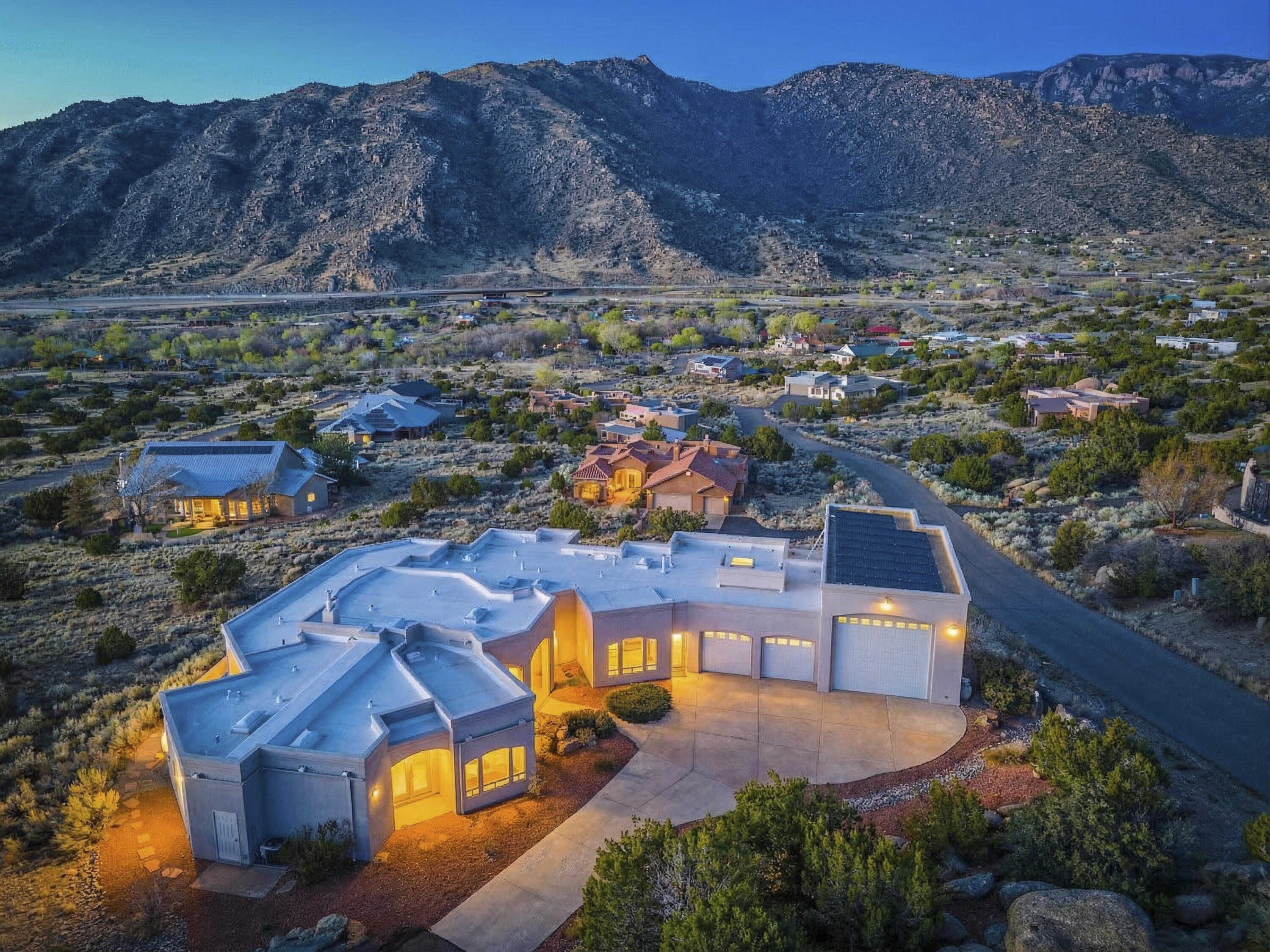31 Desert Sky Road SE