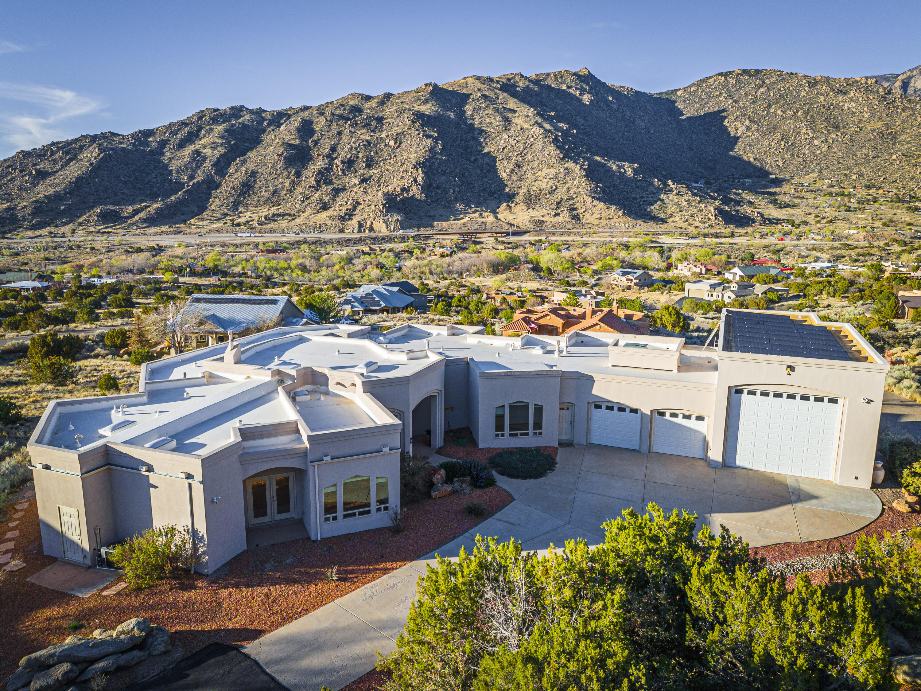 31 Desert Sky Road SE