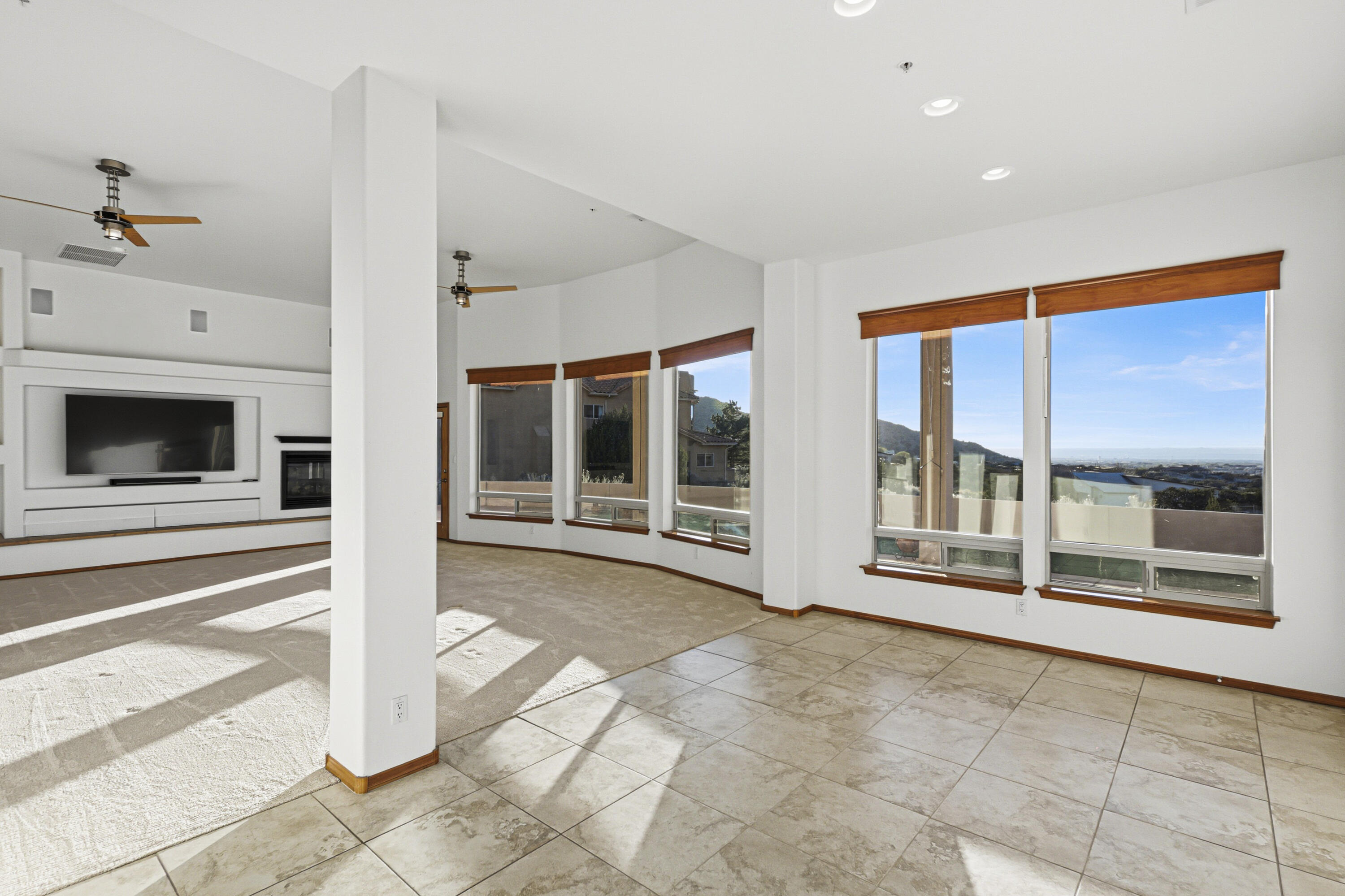 31 Desert Sky Road SE