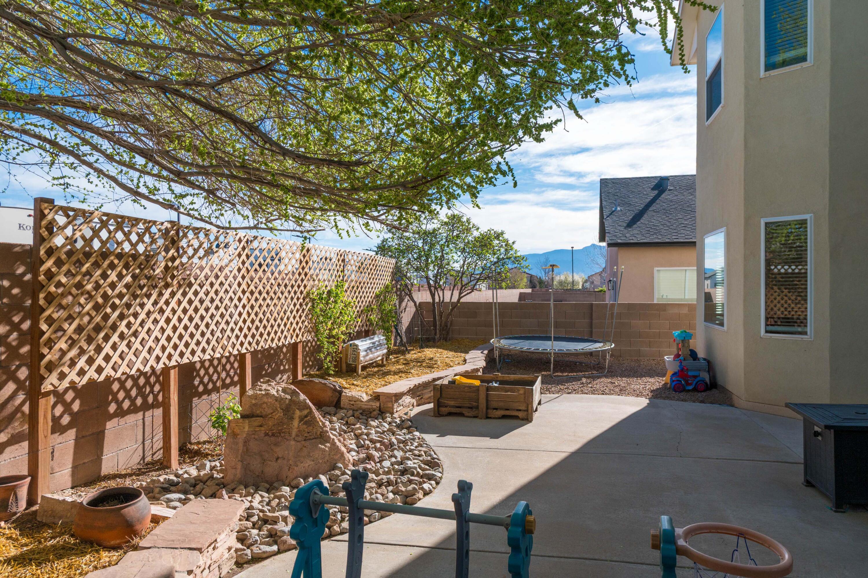 1120 Reynosa Loop SE