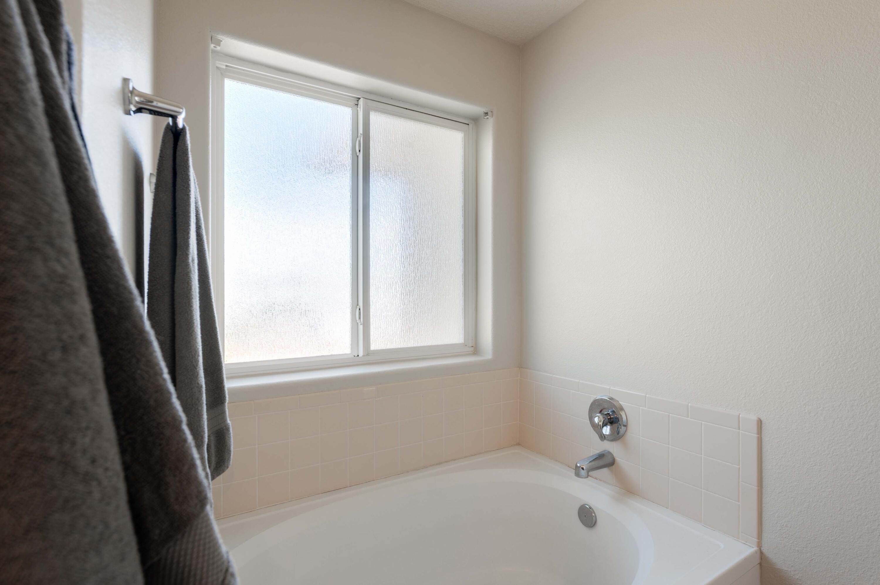 1120 Reynosa Loop SE