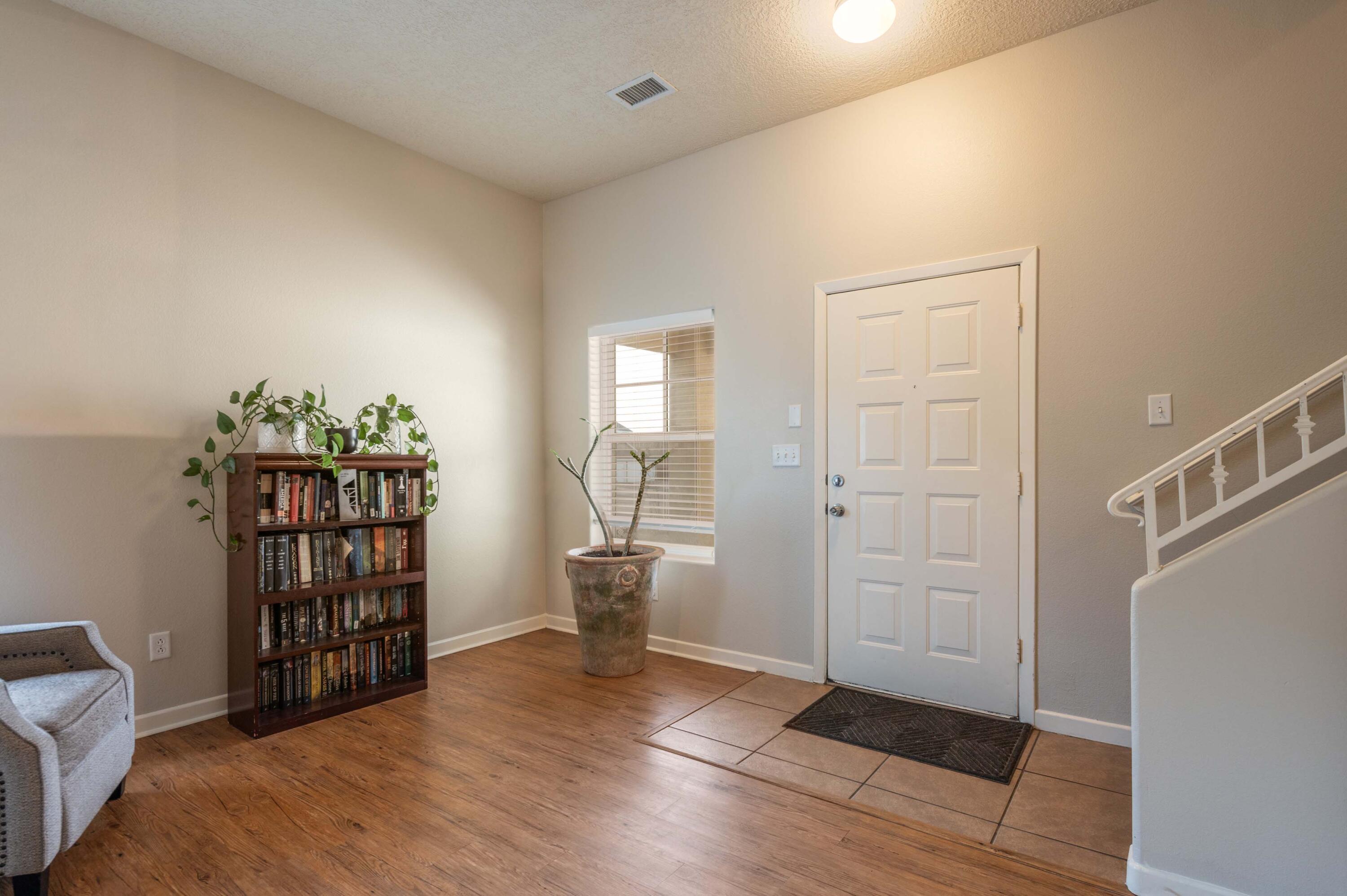 1120 Reynosa Loop SE
