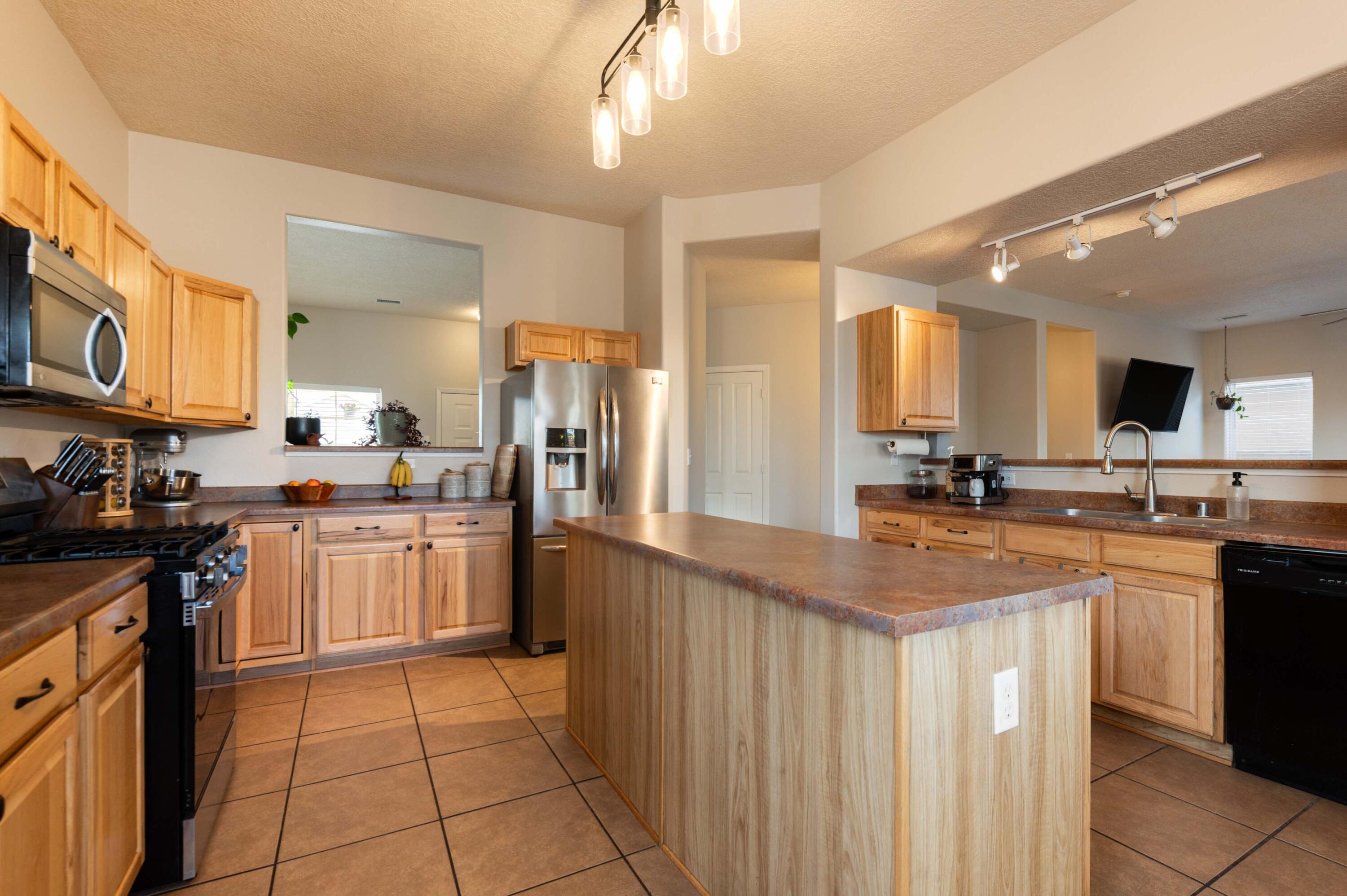 1120 Reynosa Loop SE