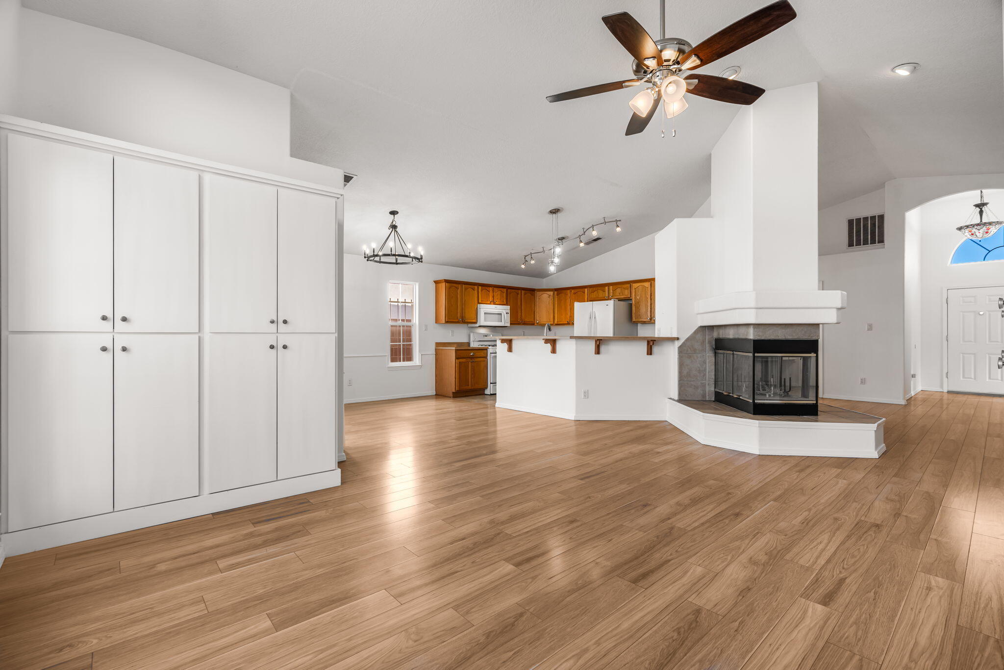 7243 Boxwood Avenue NE