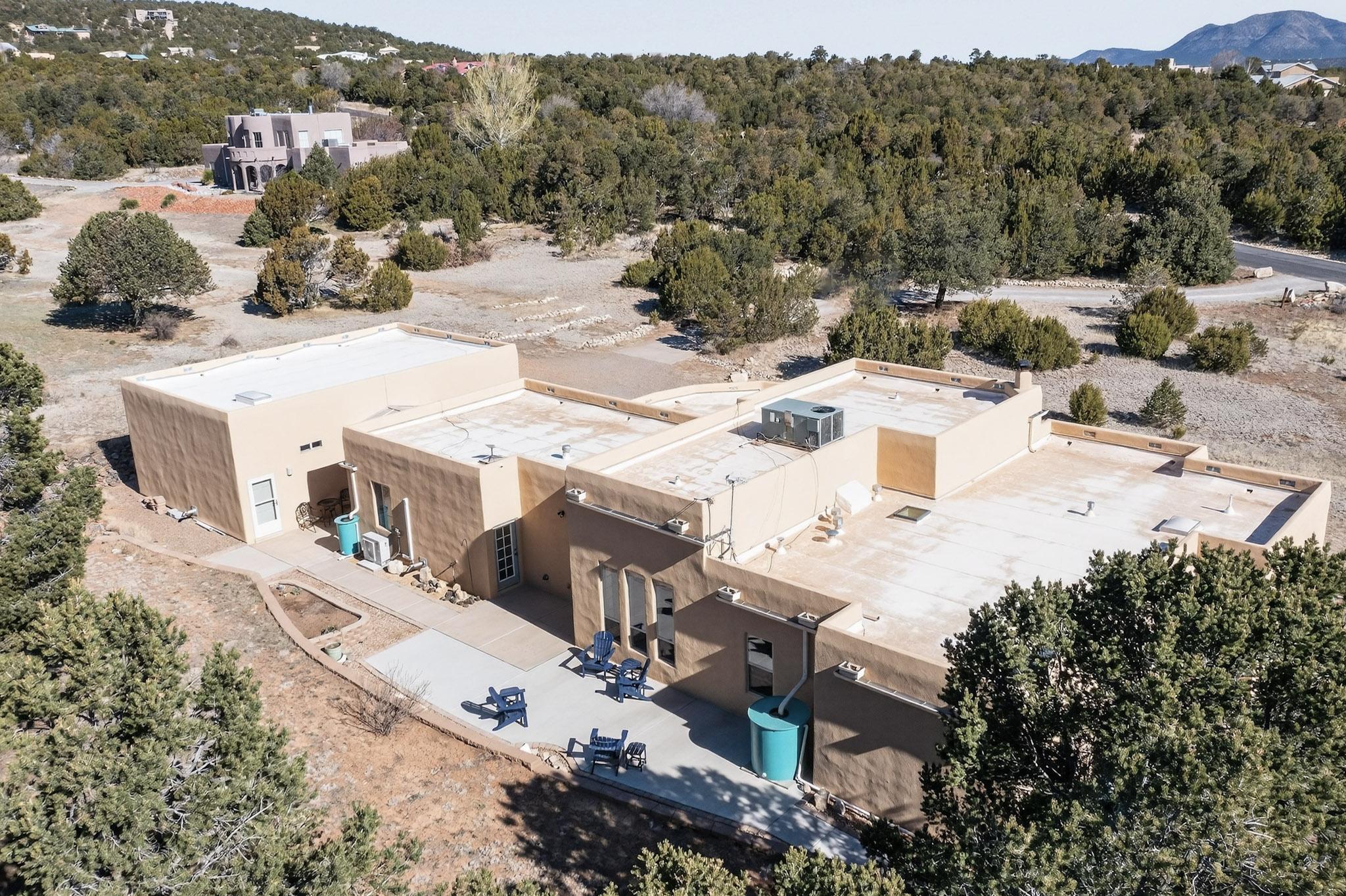 6 Naomi Drive
