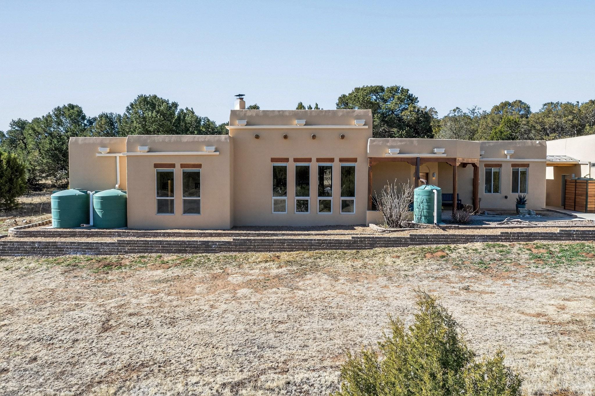 6 Naomi Drive