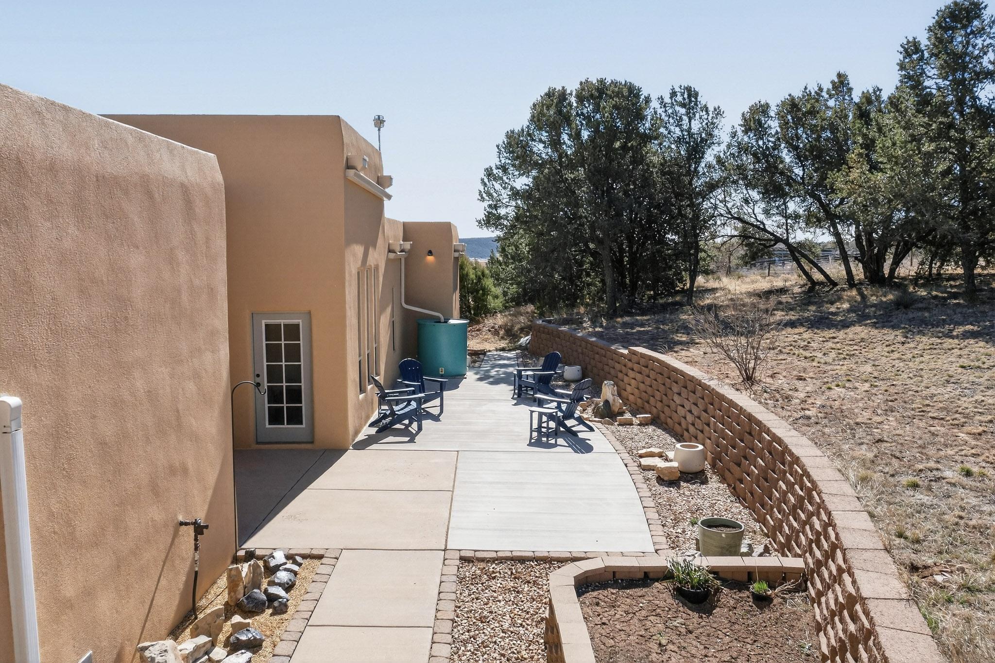 6 Naomi Drive