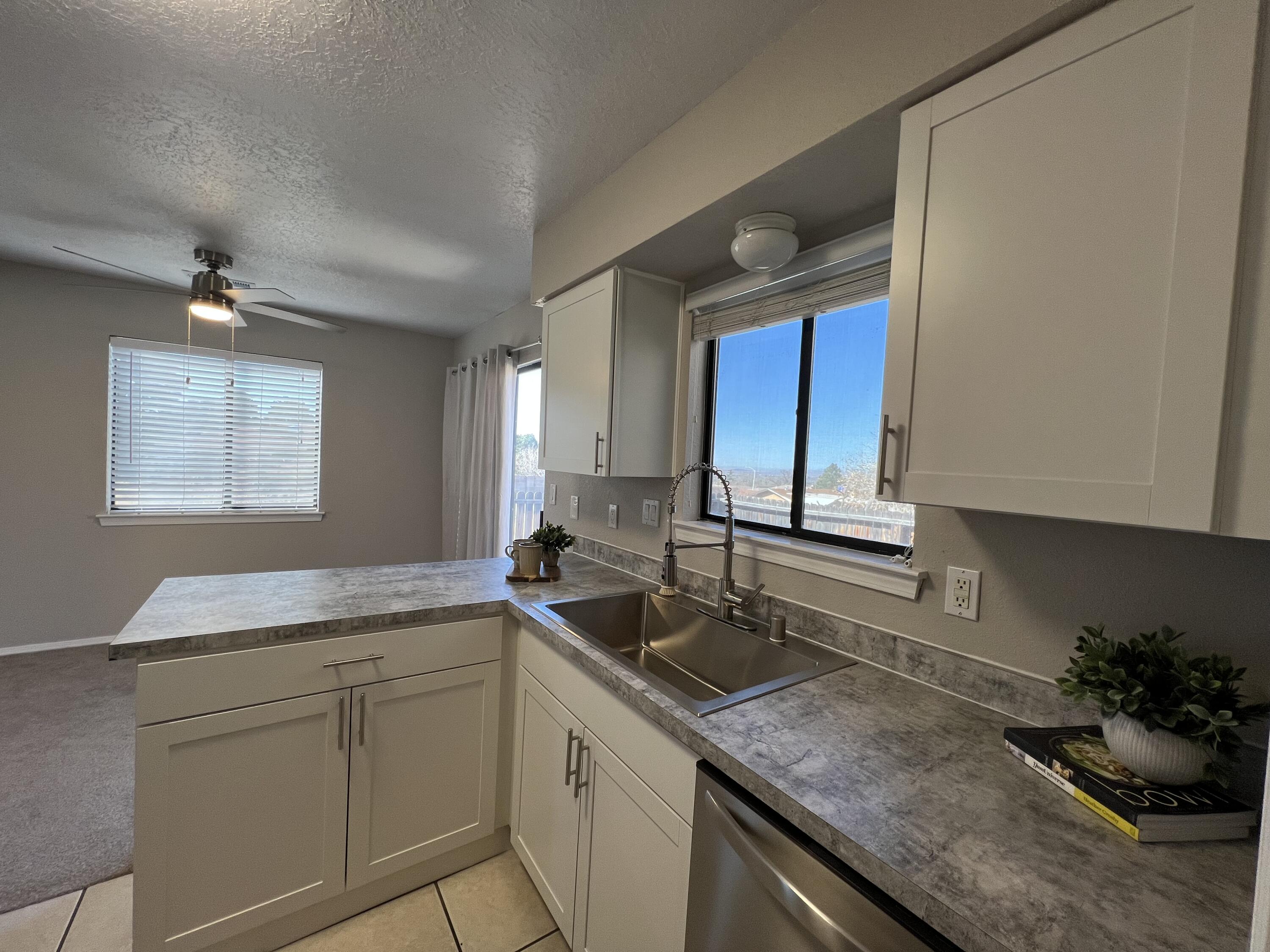 2900 Vista Del Rey NE UNIT 31A