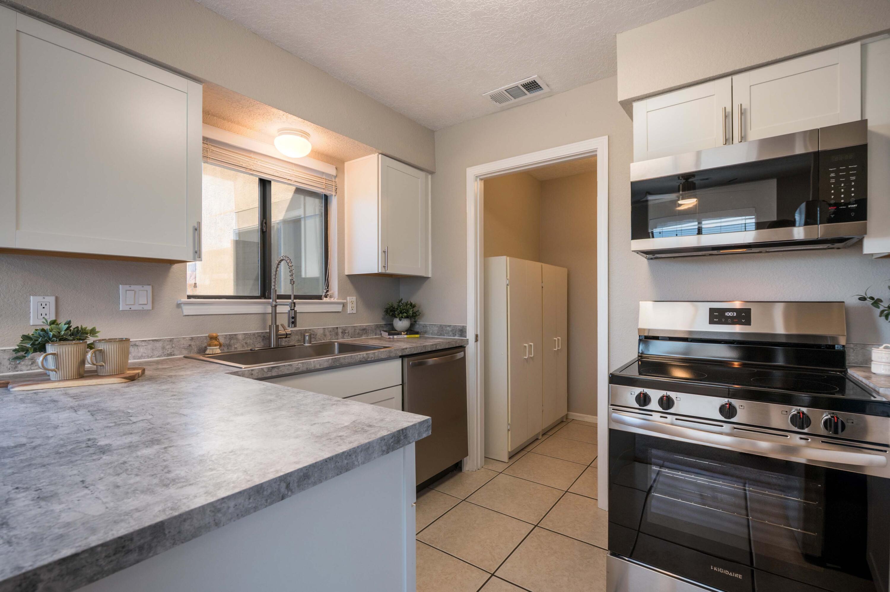 2900 Vista Del Rey NE UNIT 31A