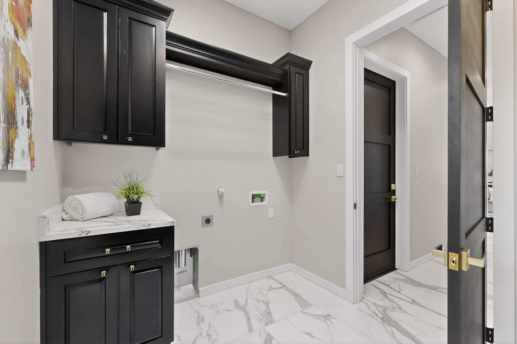 4504 Topaz Avenue NW