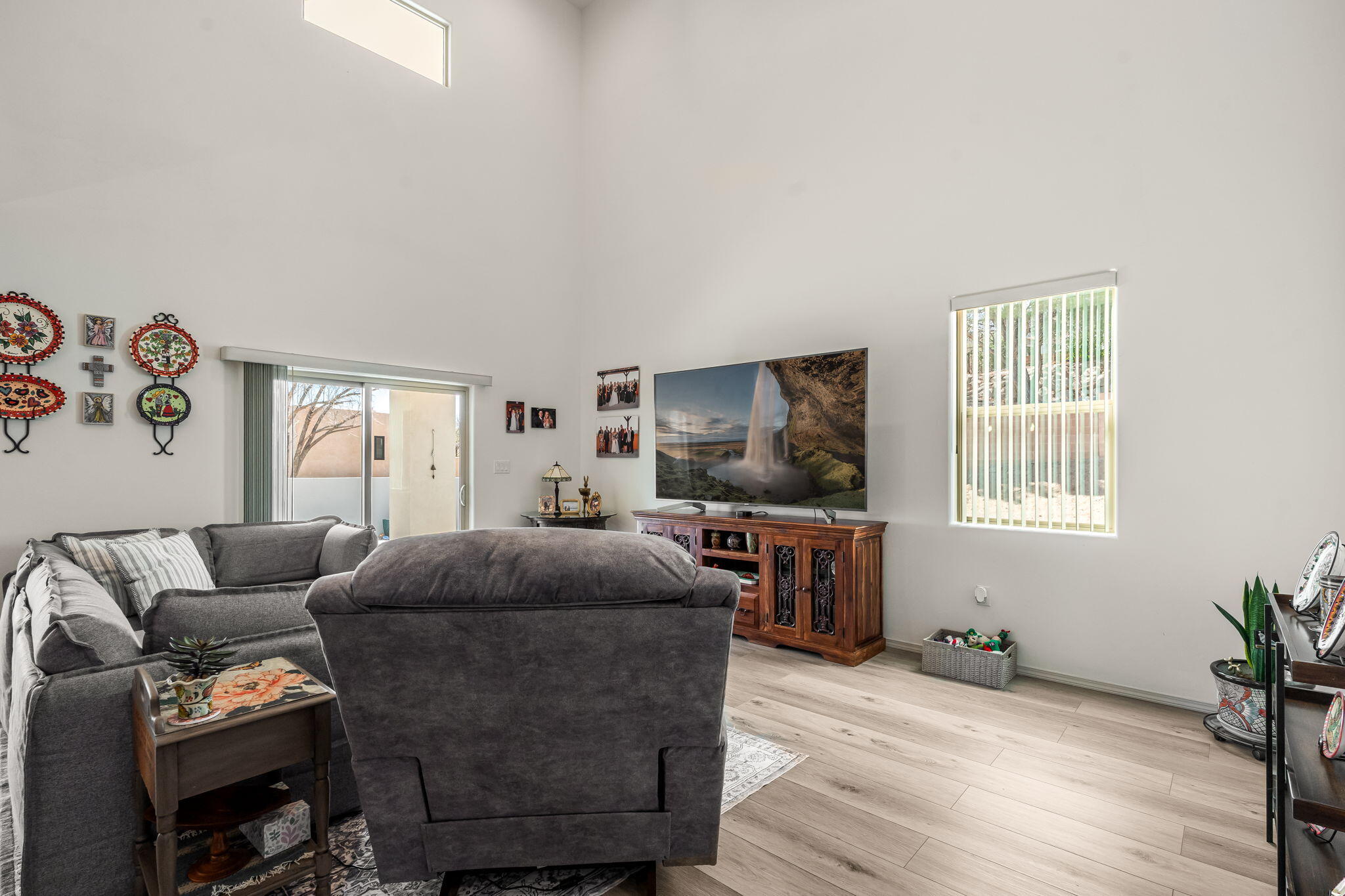 10516 Olympic Street NW