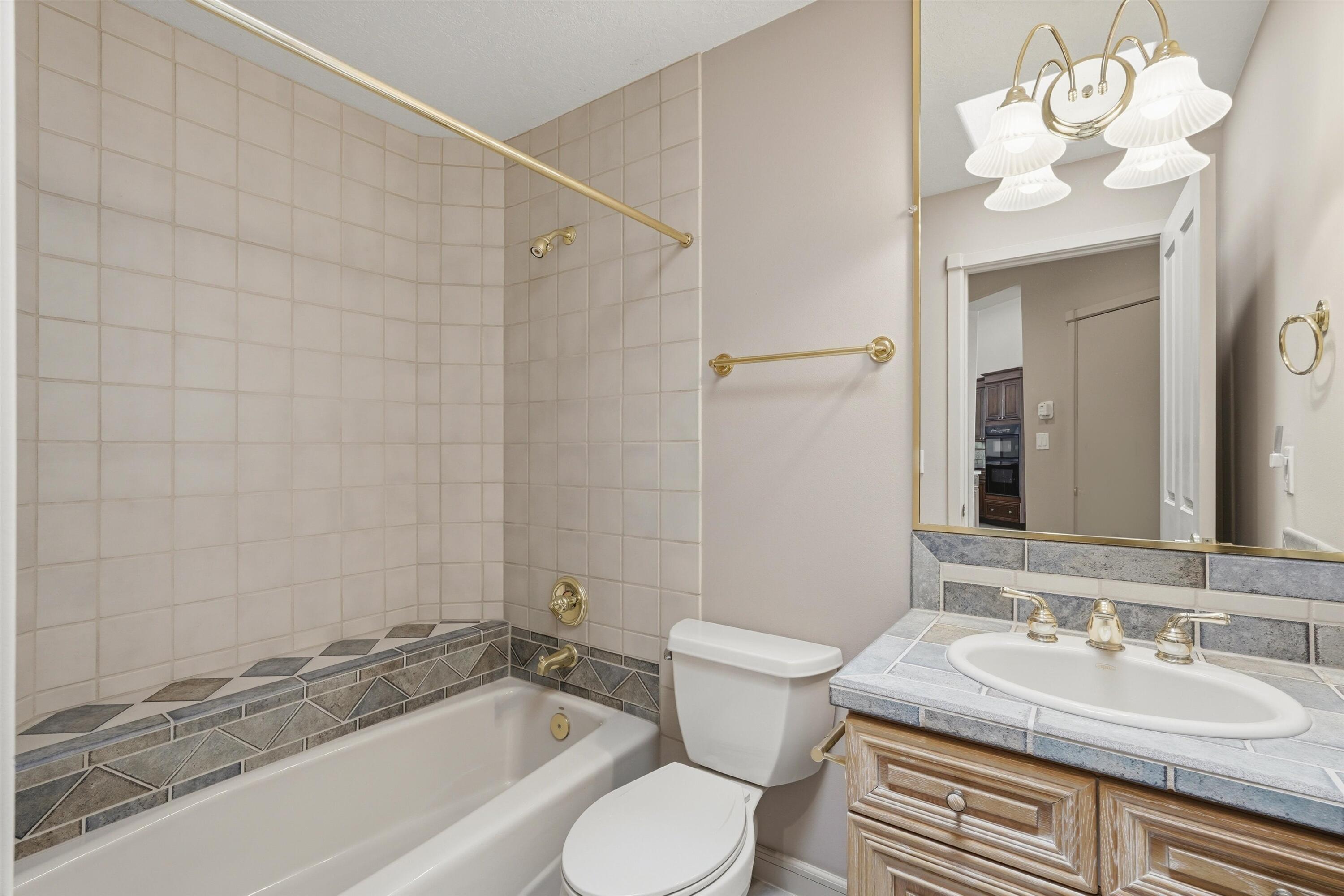 7009 E Starshine Street NE