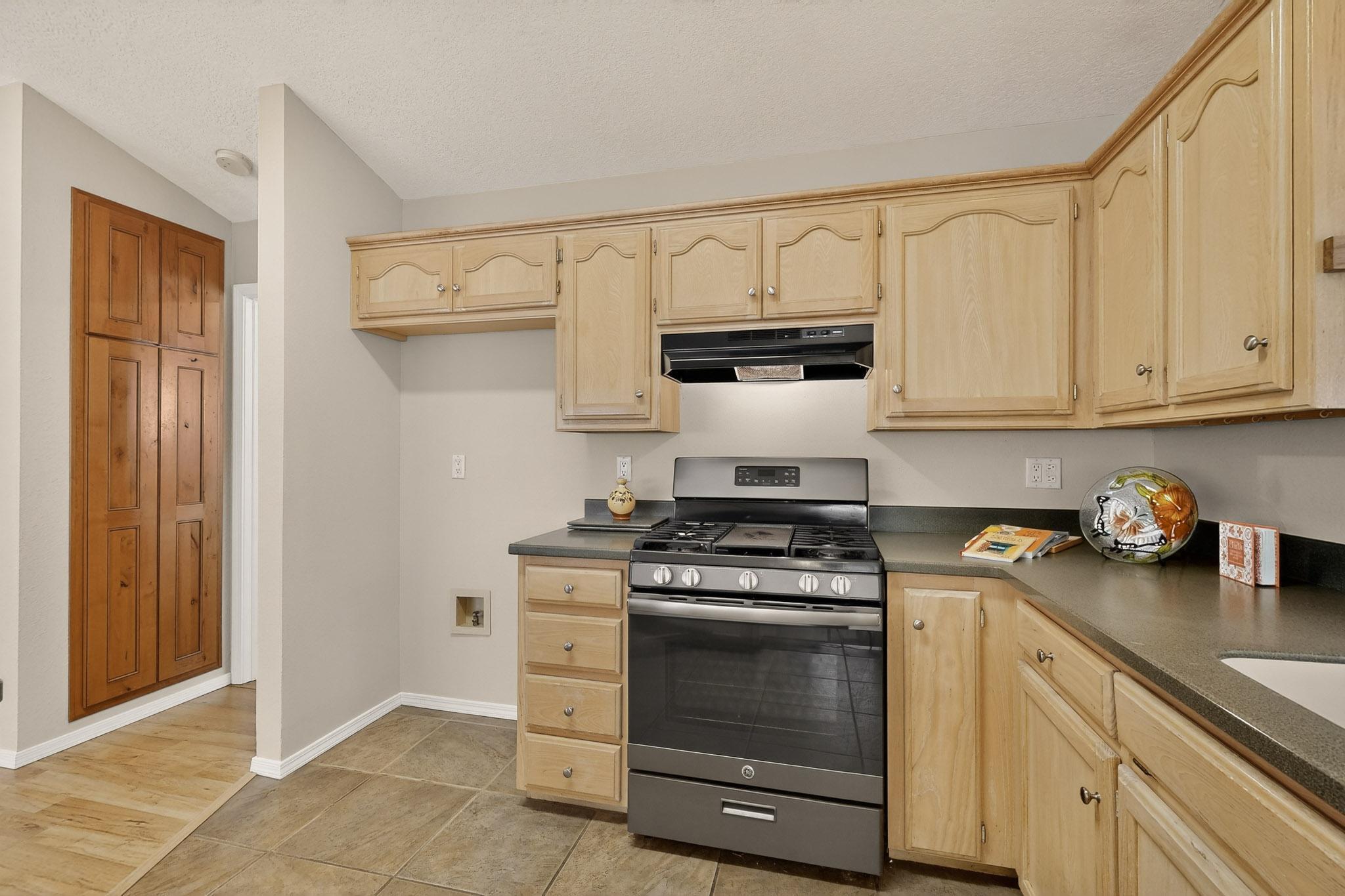 6944 Forest Hills Drive NE