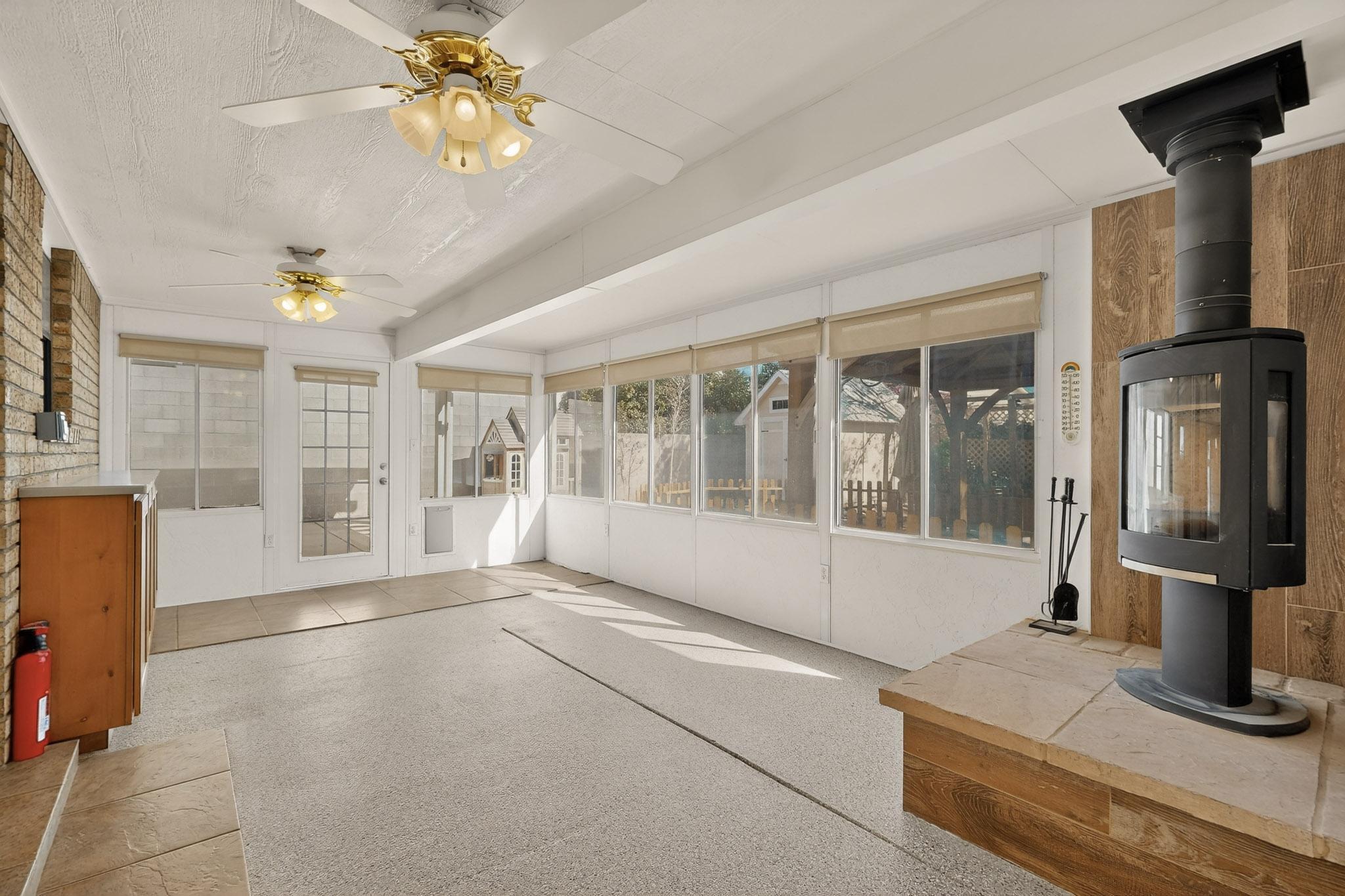 6944 Forest Hills Drive NE