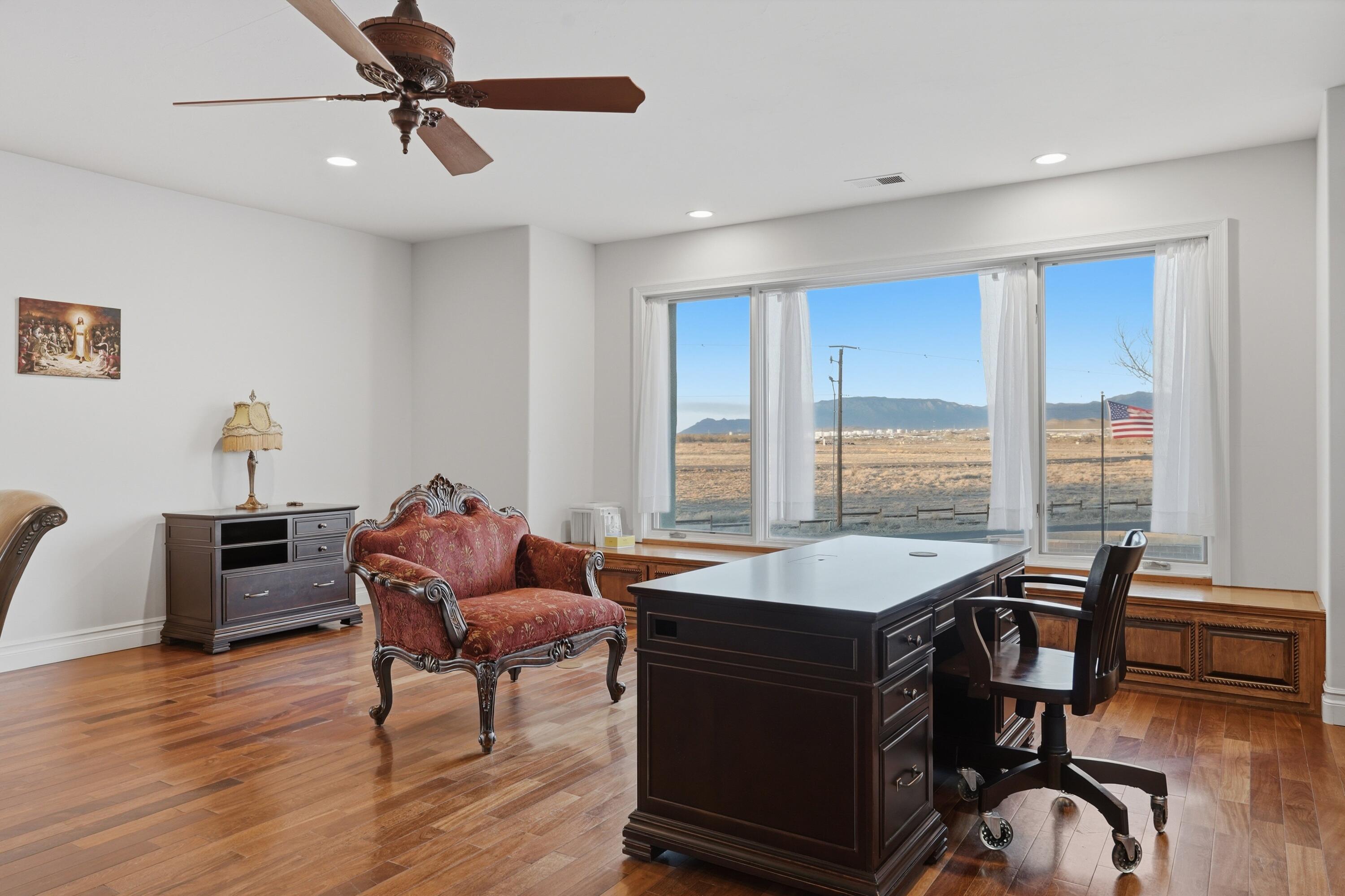 800 Salida Sandia SW