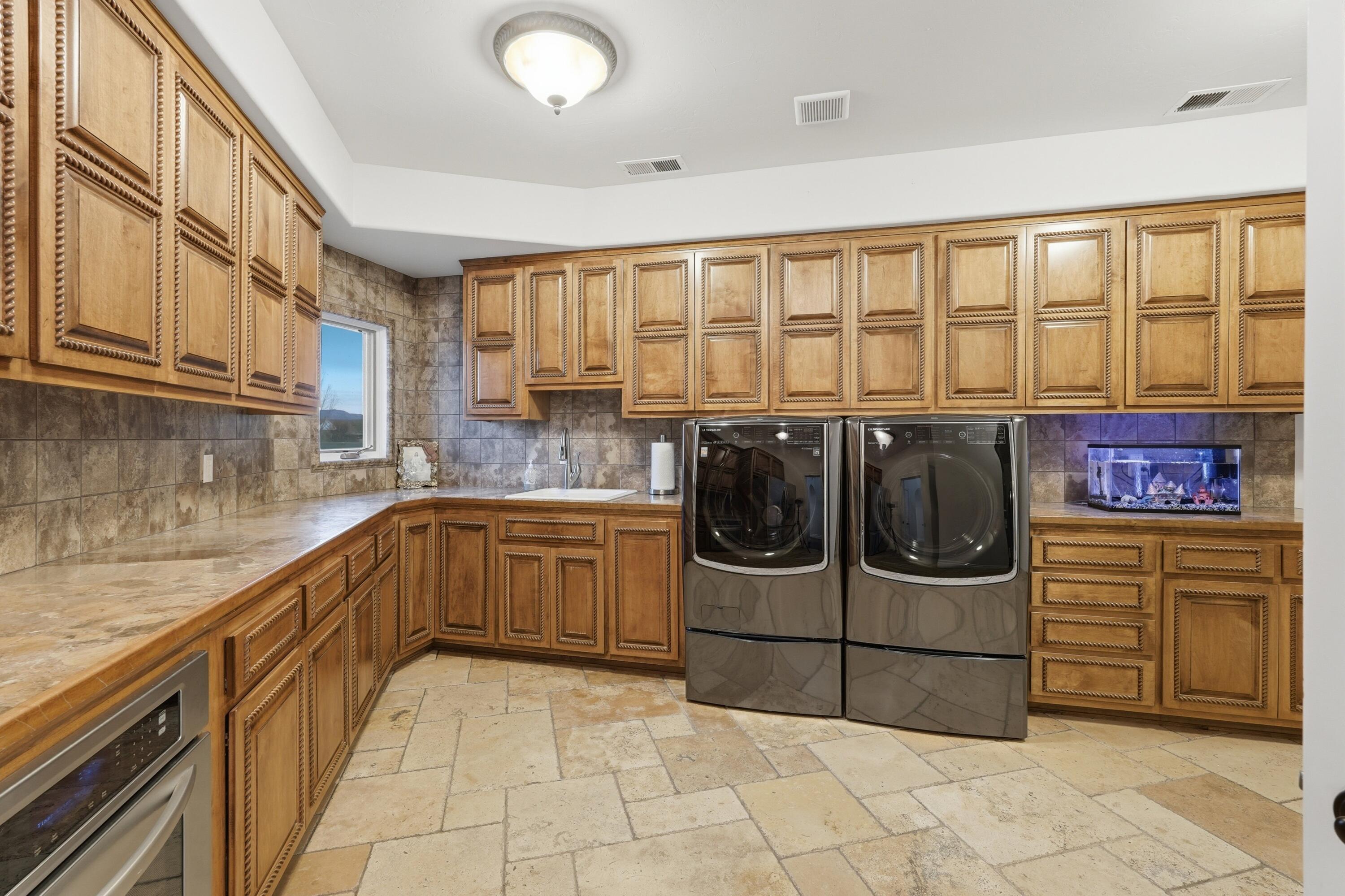 800 Salida Sandia SW