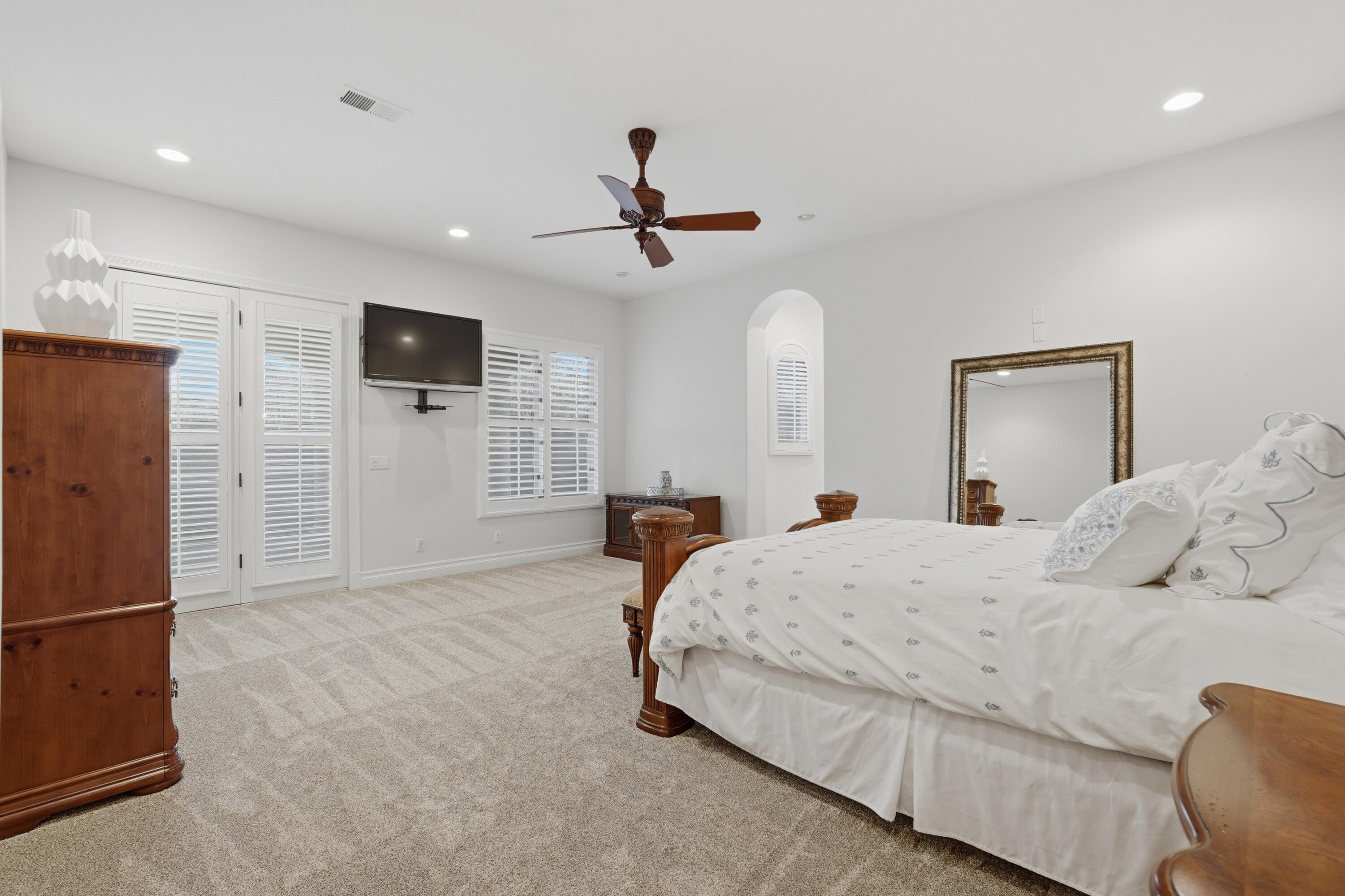 800 Salida Sandia SW