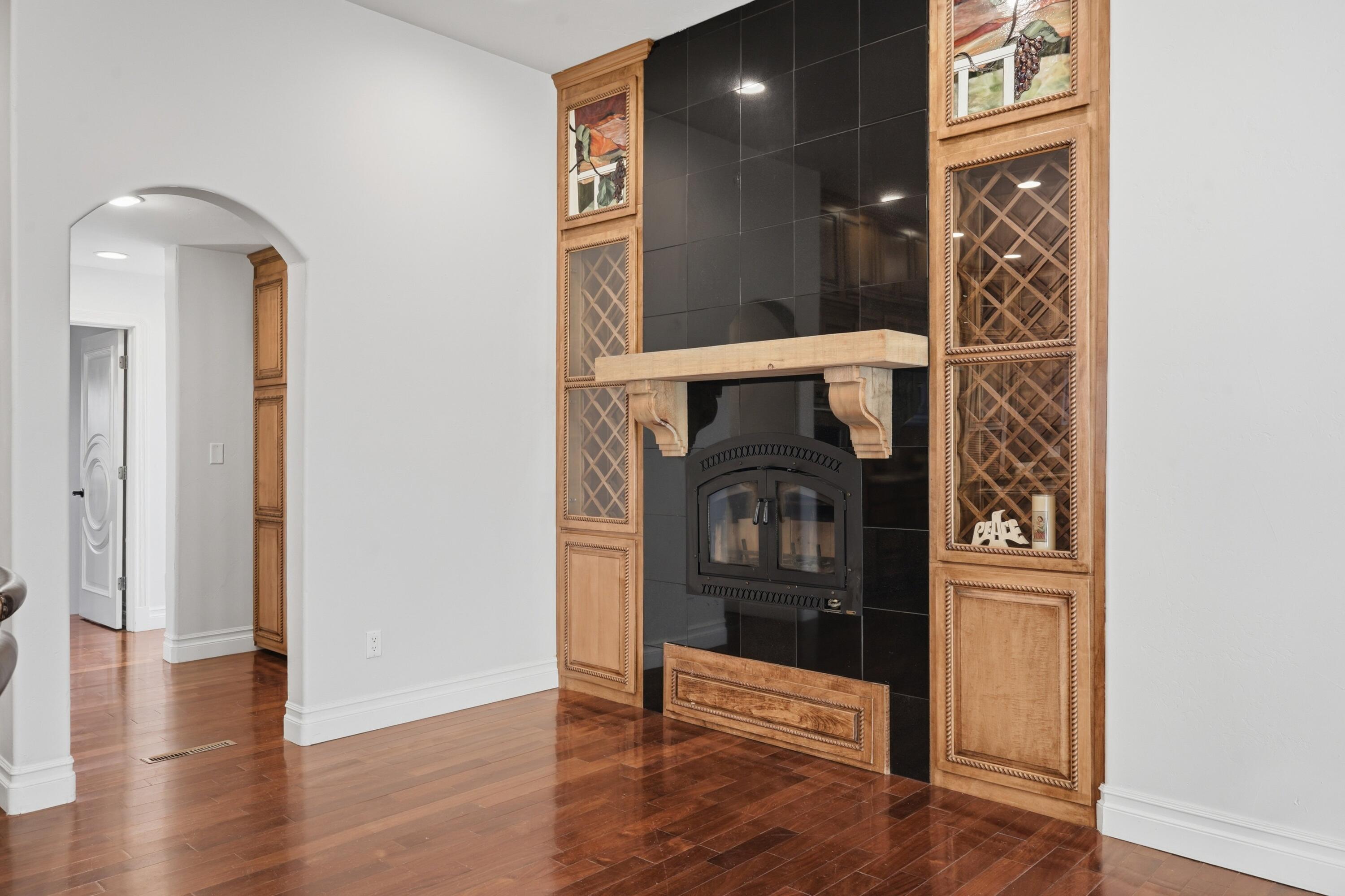 800 Salida Sandia SW