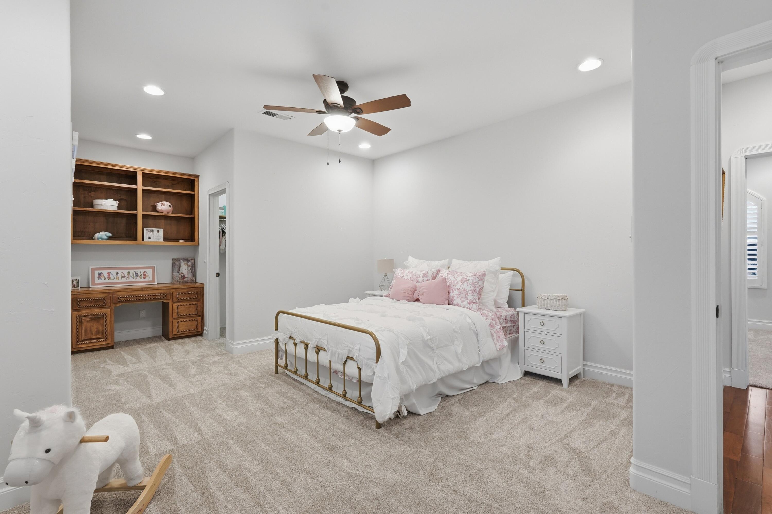 800 Salida Sandia SW