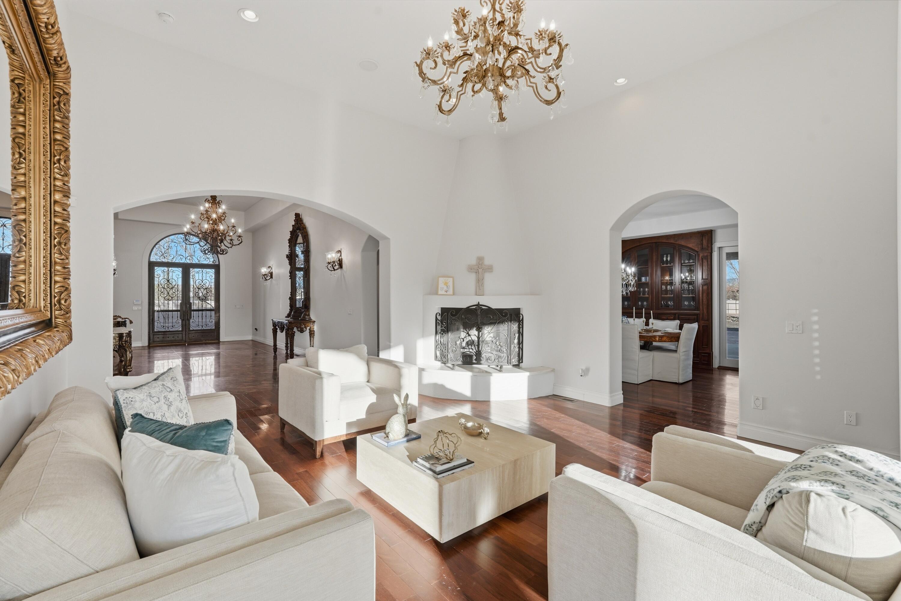 800 Salida Sandia SW