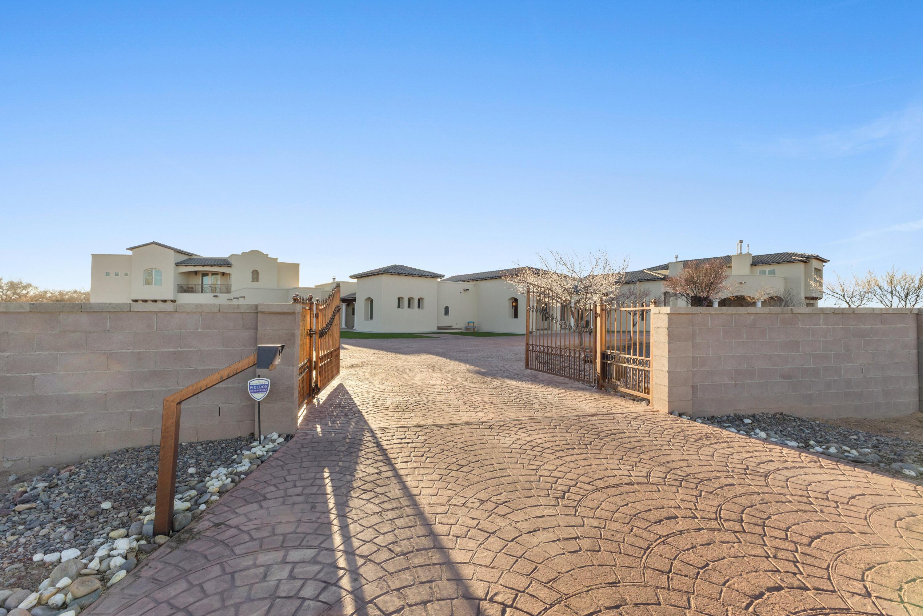 800 Salida Sandia SW