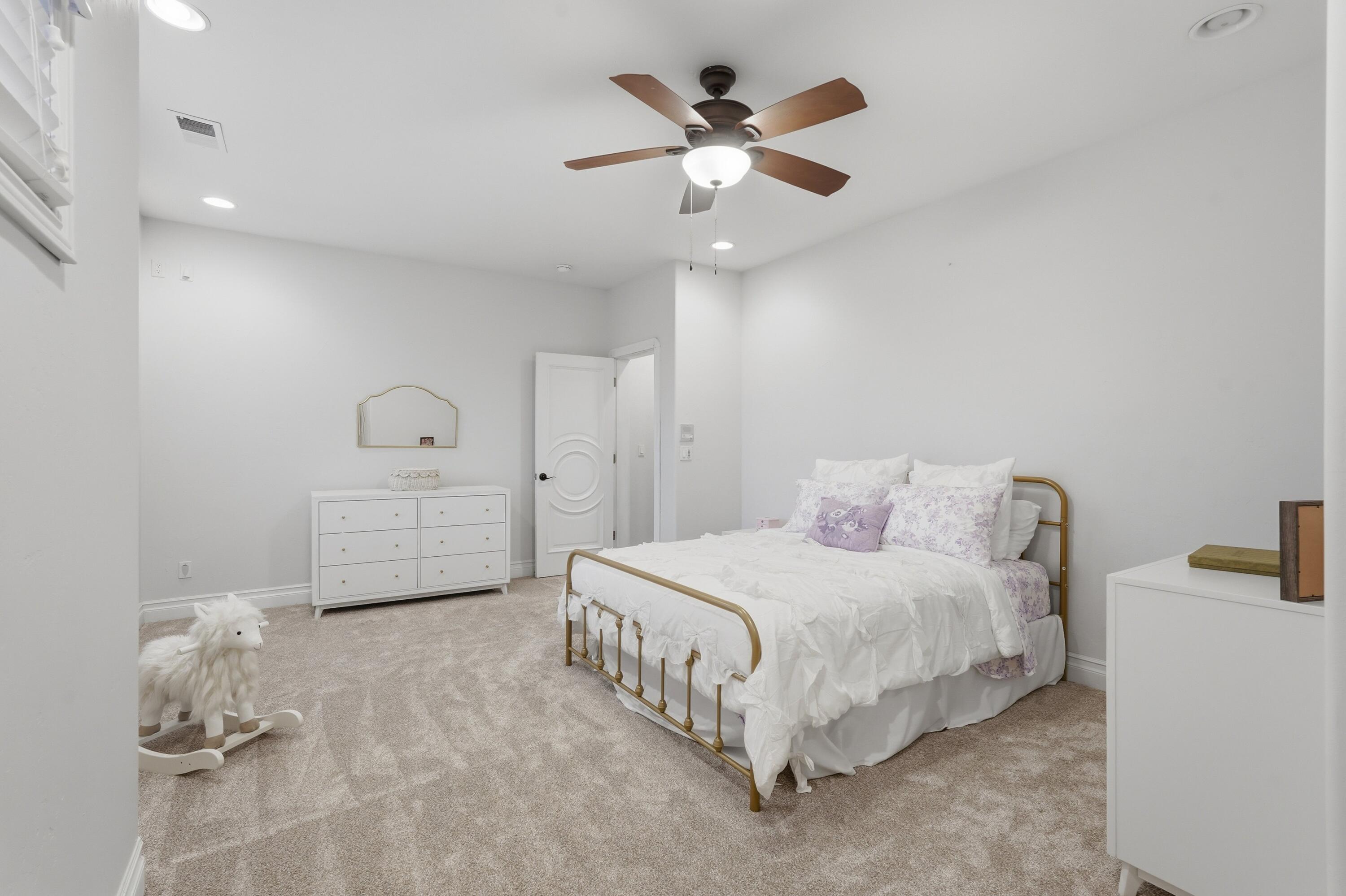 800 Salida Sandia SW