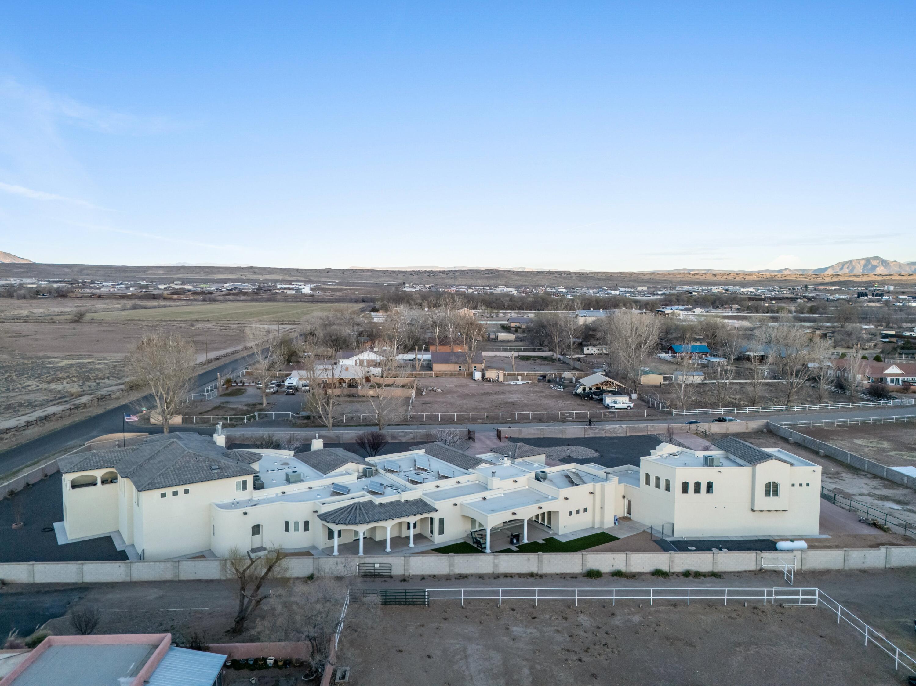 800 Salida Sandia SW