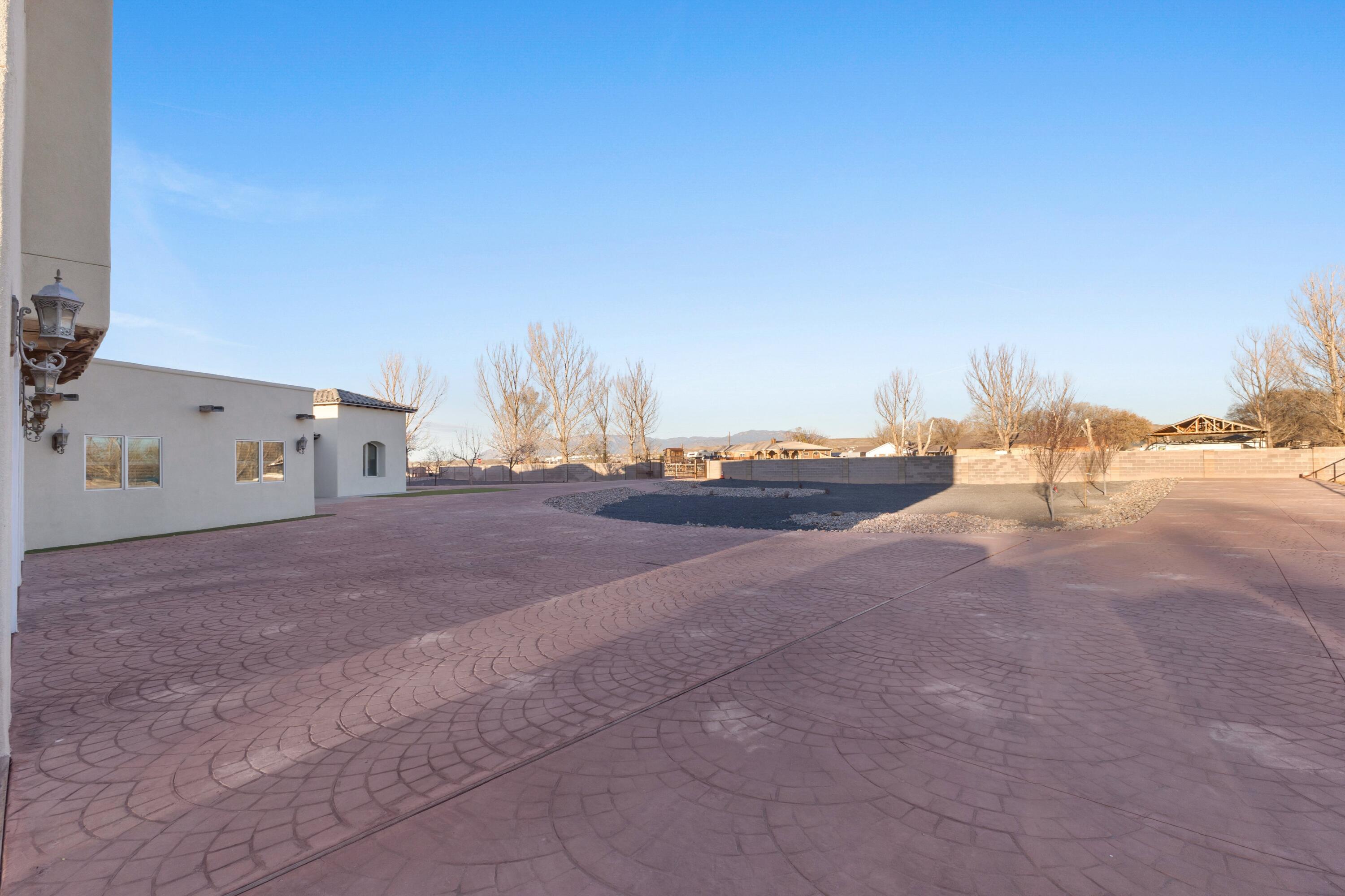 800 Salida Sandia SW