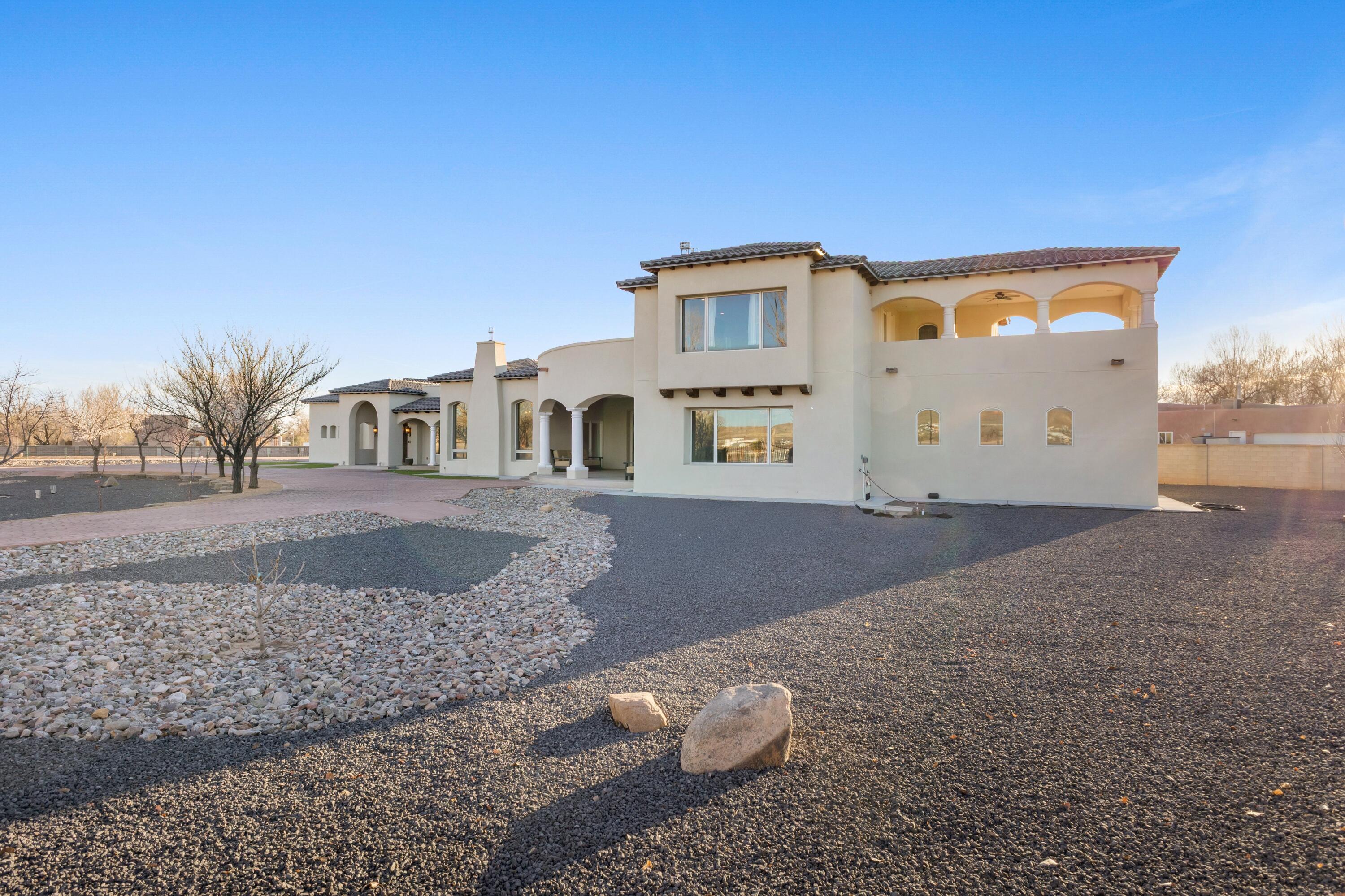 800 Salida Sandia SW