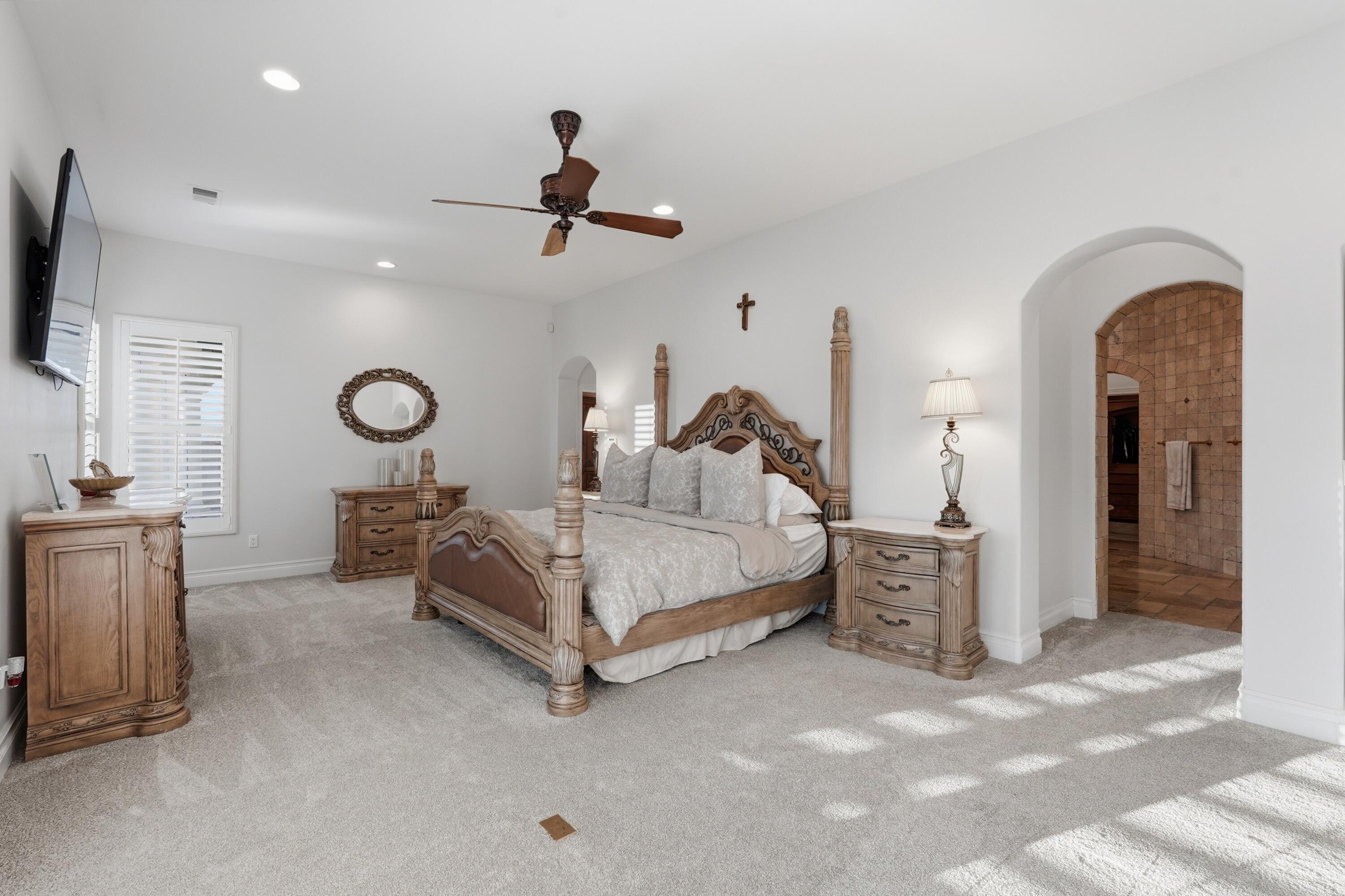 800 Salida Sandia SW