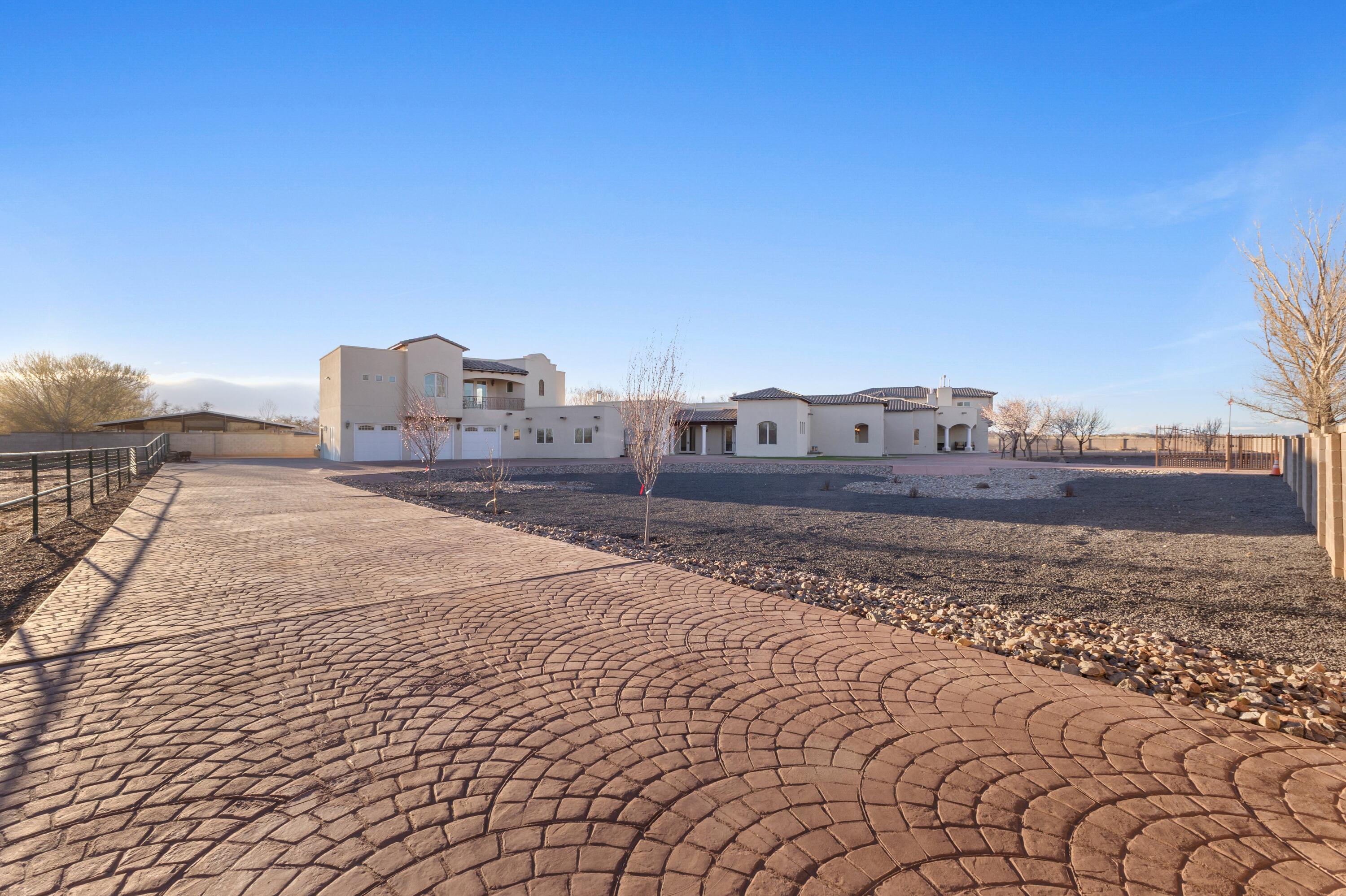 800 Salida Sandia SW
