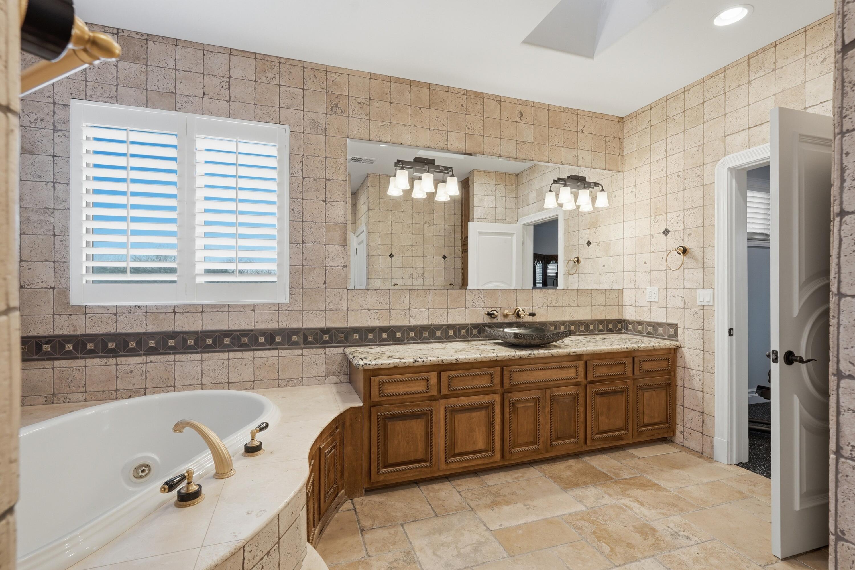 800 Salida Sandia SW