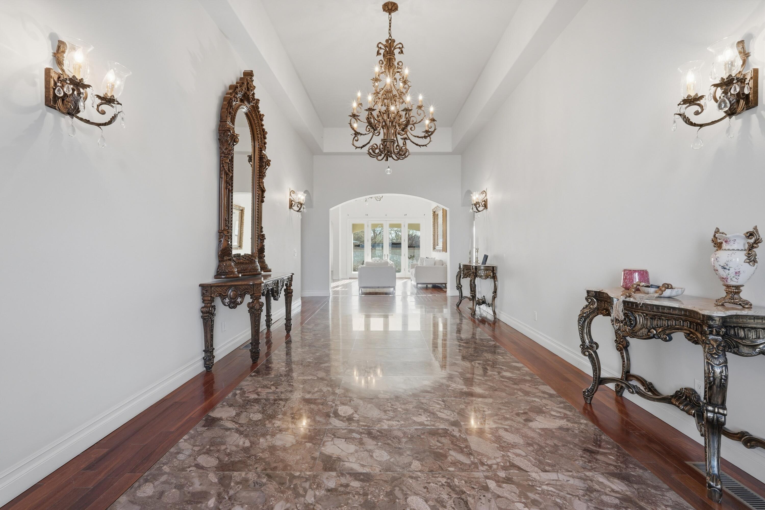 800 Salida Sandia SW