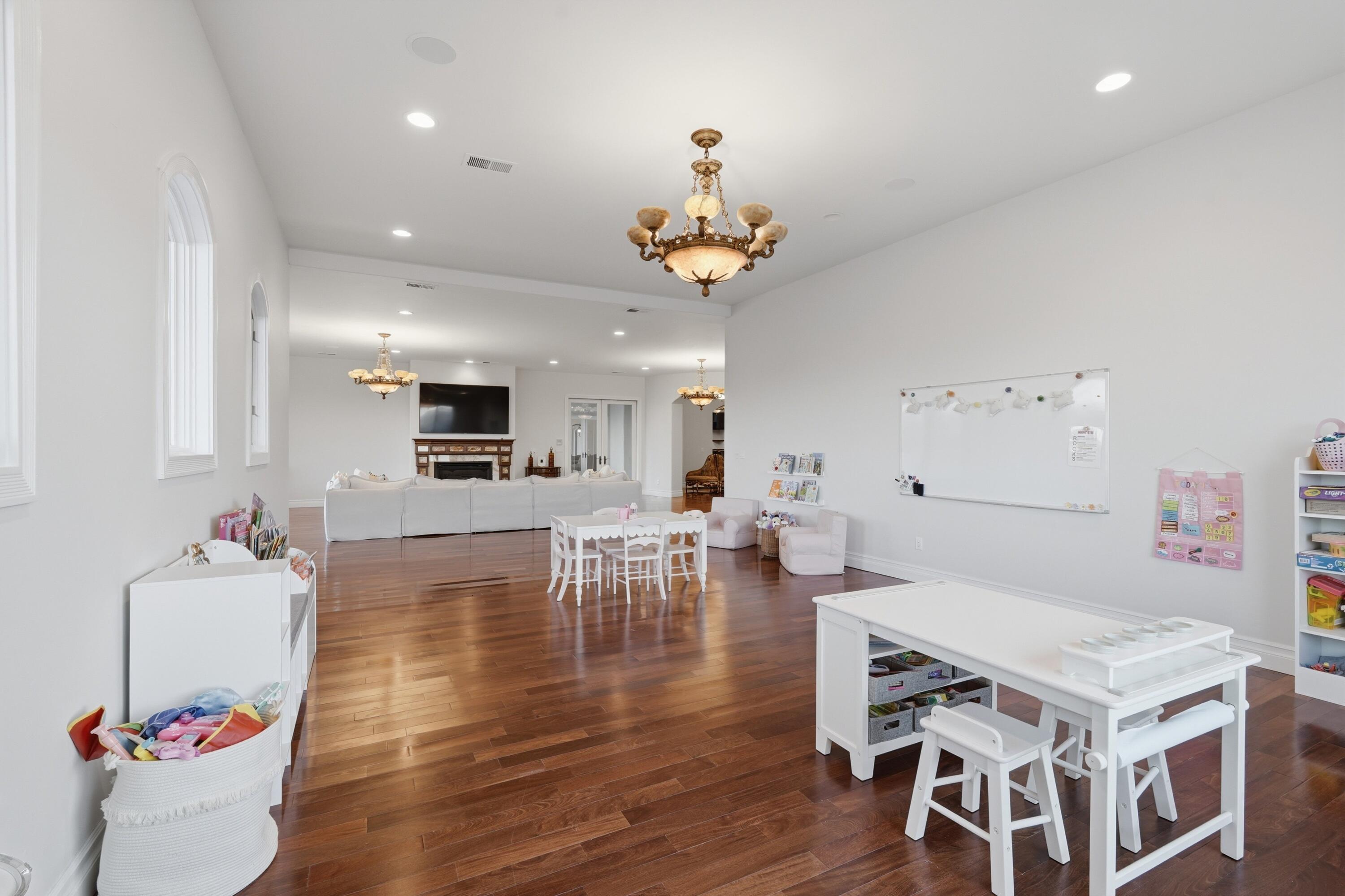 800 Salida Sandia SW