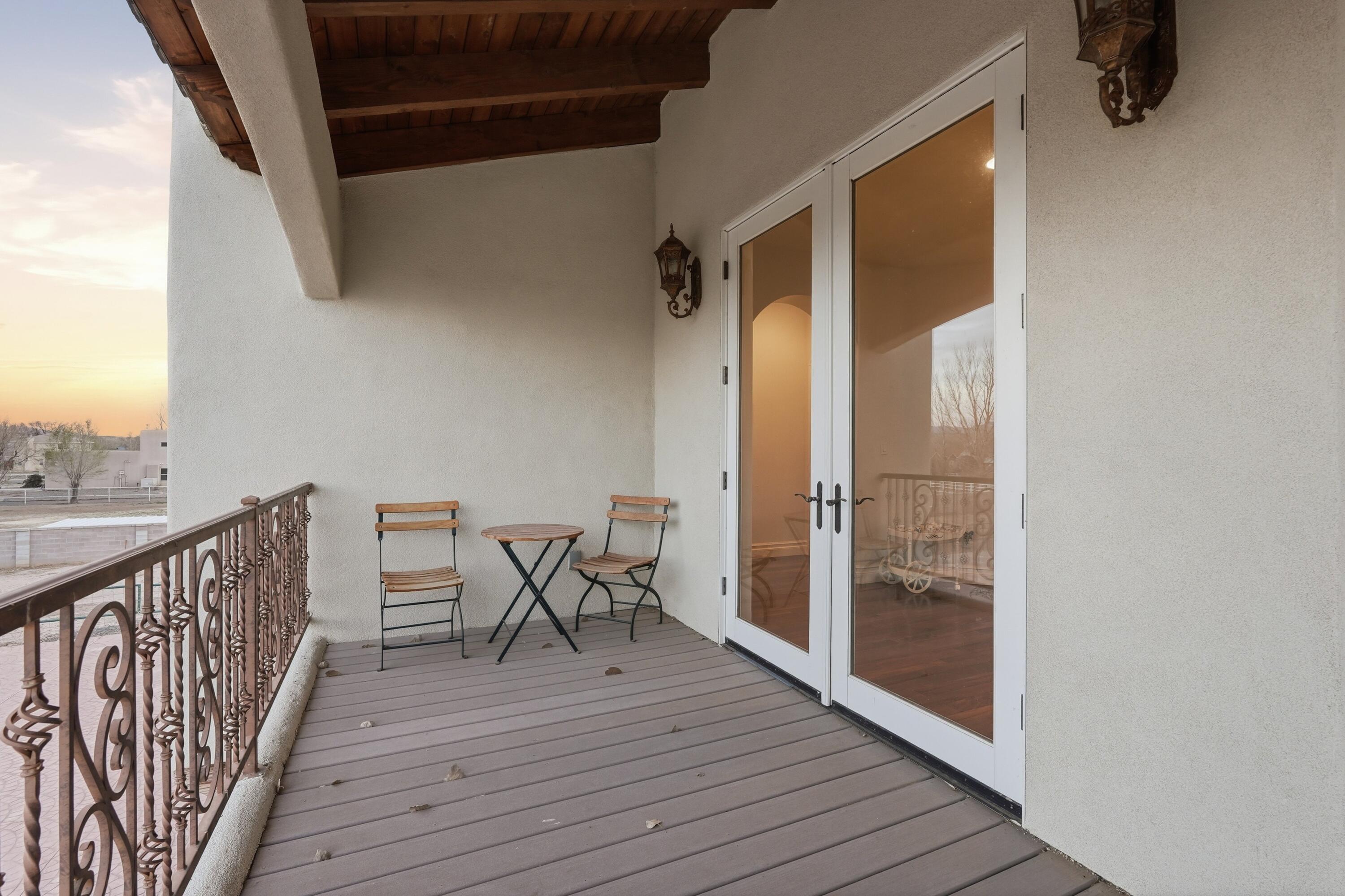 800 Salida Sandia SW