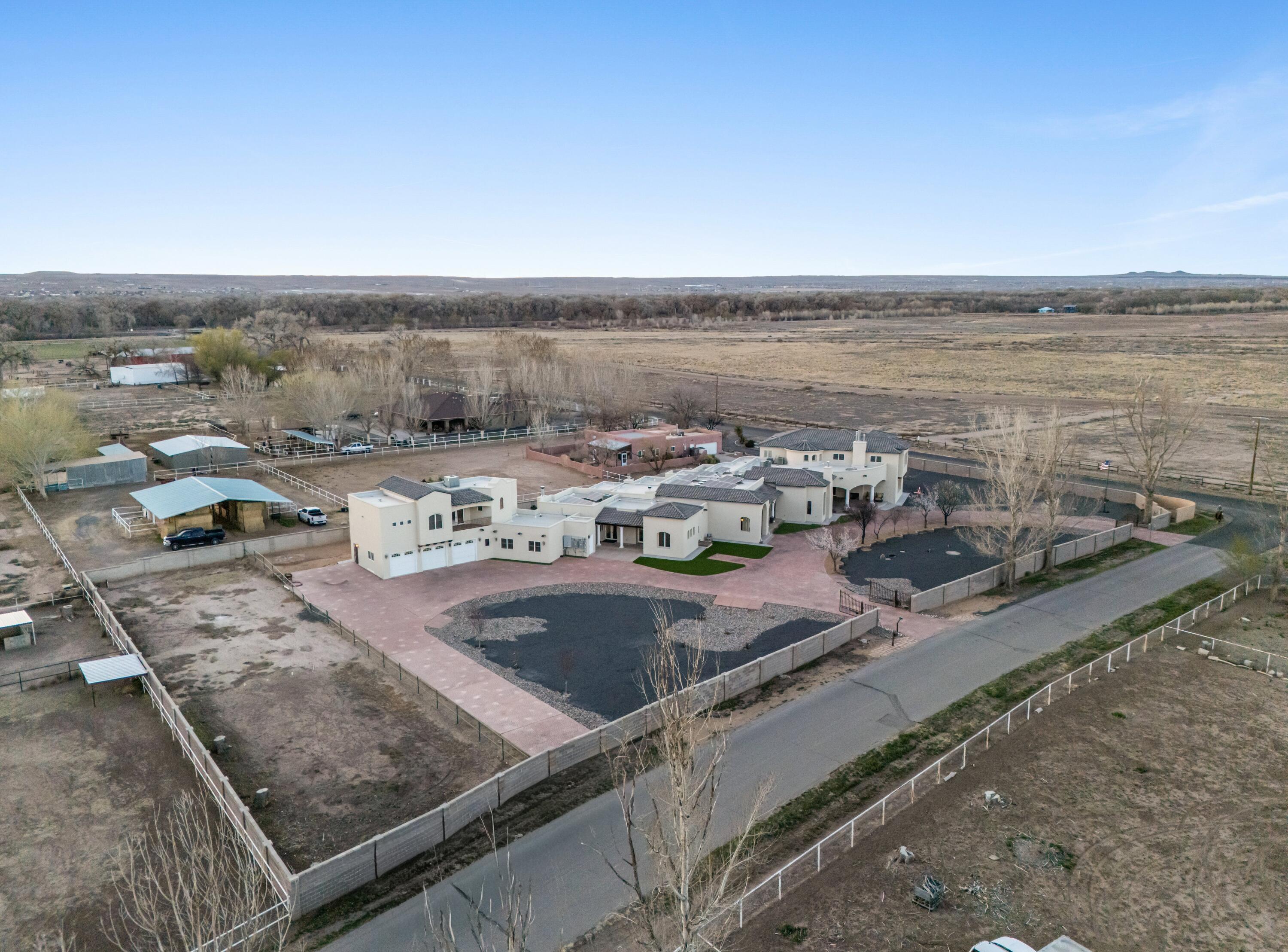 800 Salida Sandia SW