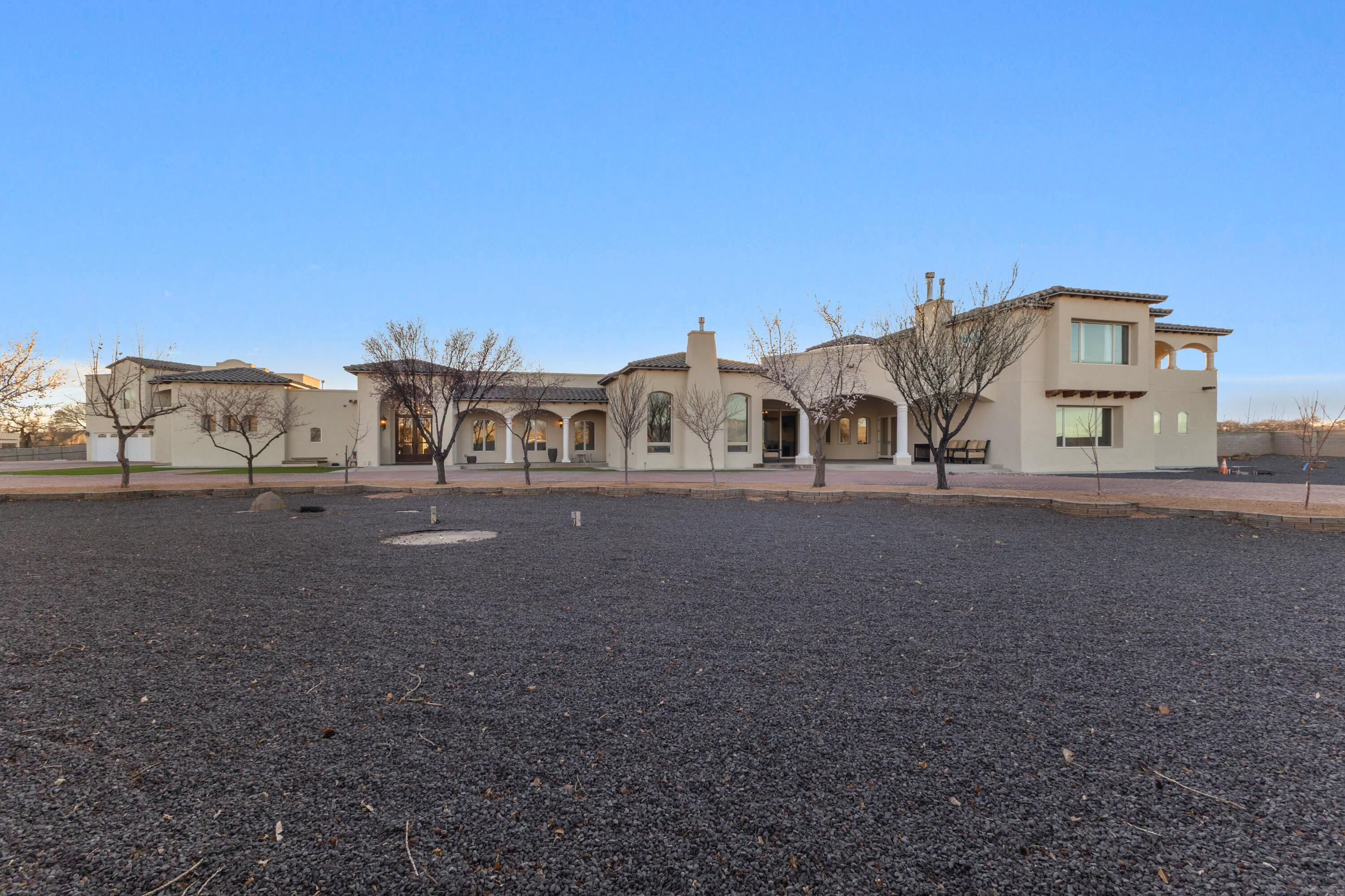 800 Salida Sandia SW