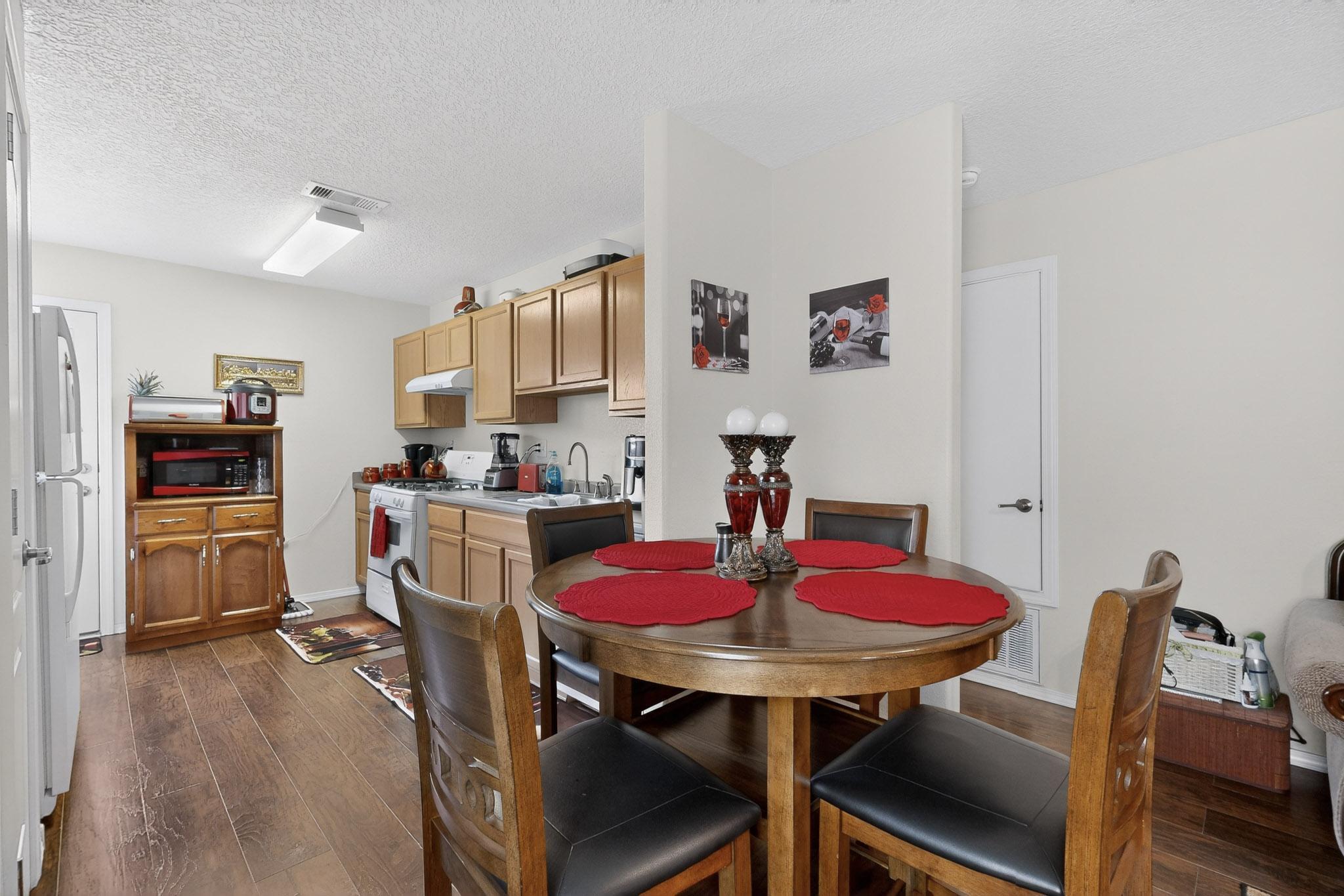 3050 Primo Colores Street